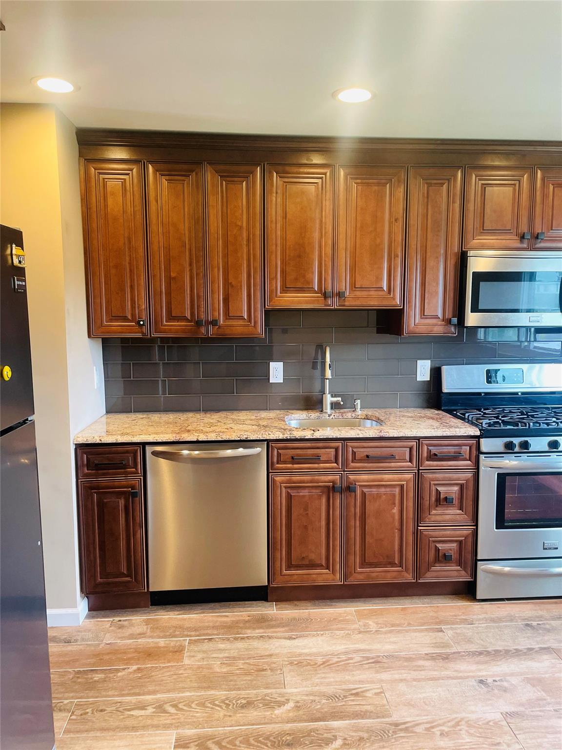 #8 photo, 170 11th Street, 東長島 West Babylon , NY 11704