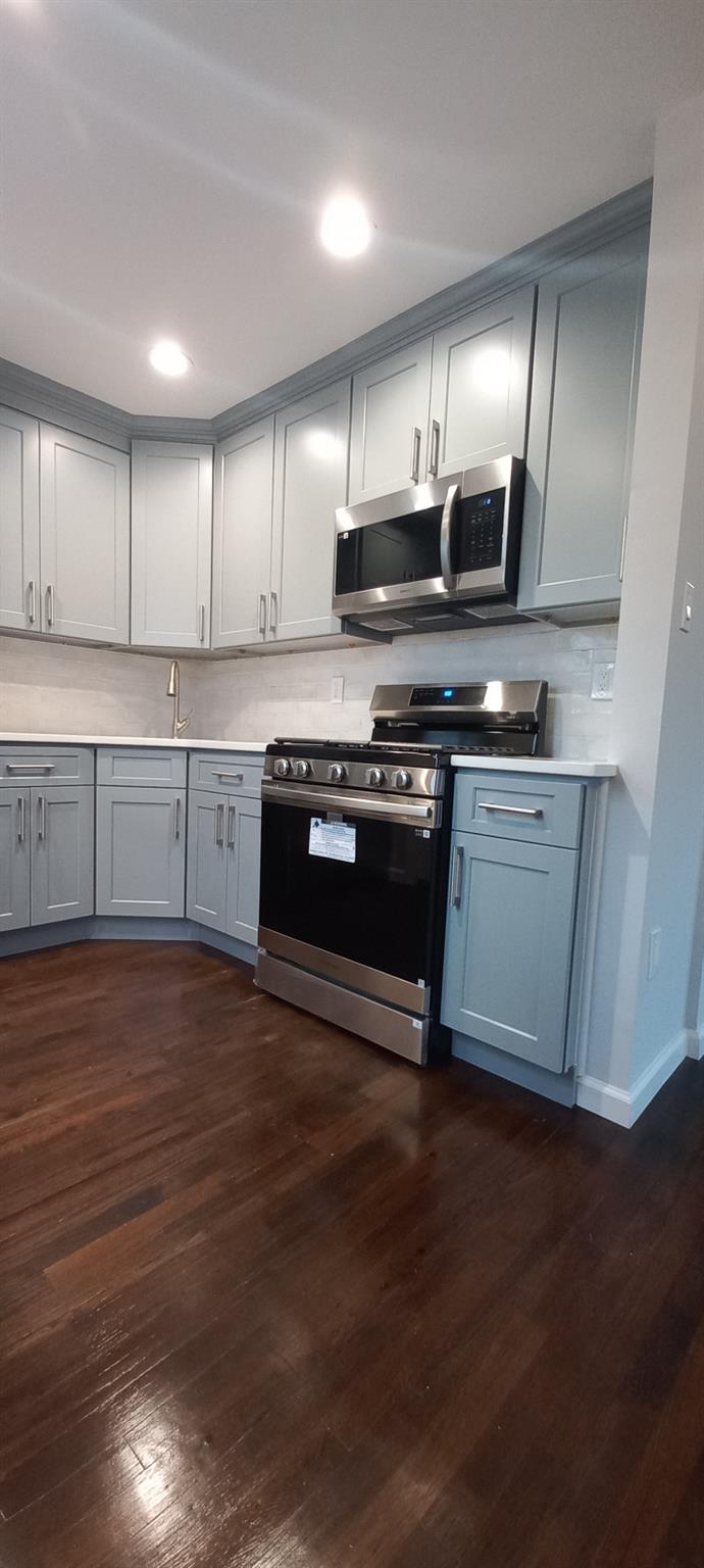 #9 photo, 3 Hampton Road, Lynbrook , NY 11563