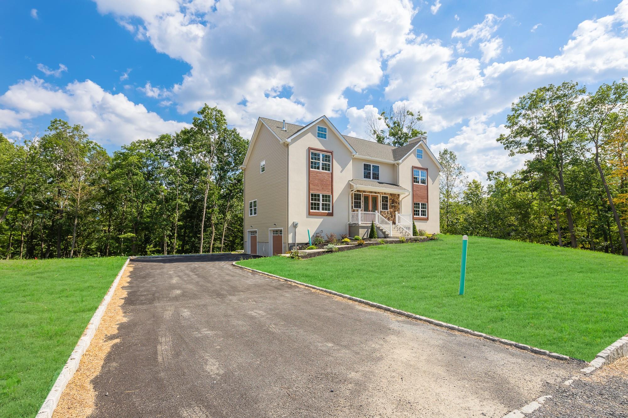 #5 photo, 2 Hallock Court, Highland Mills , NY 10930