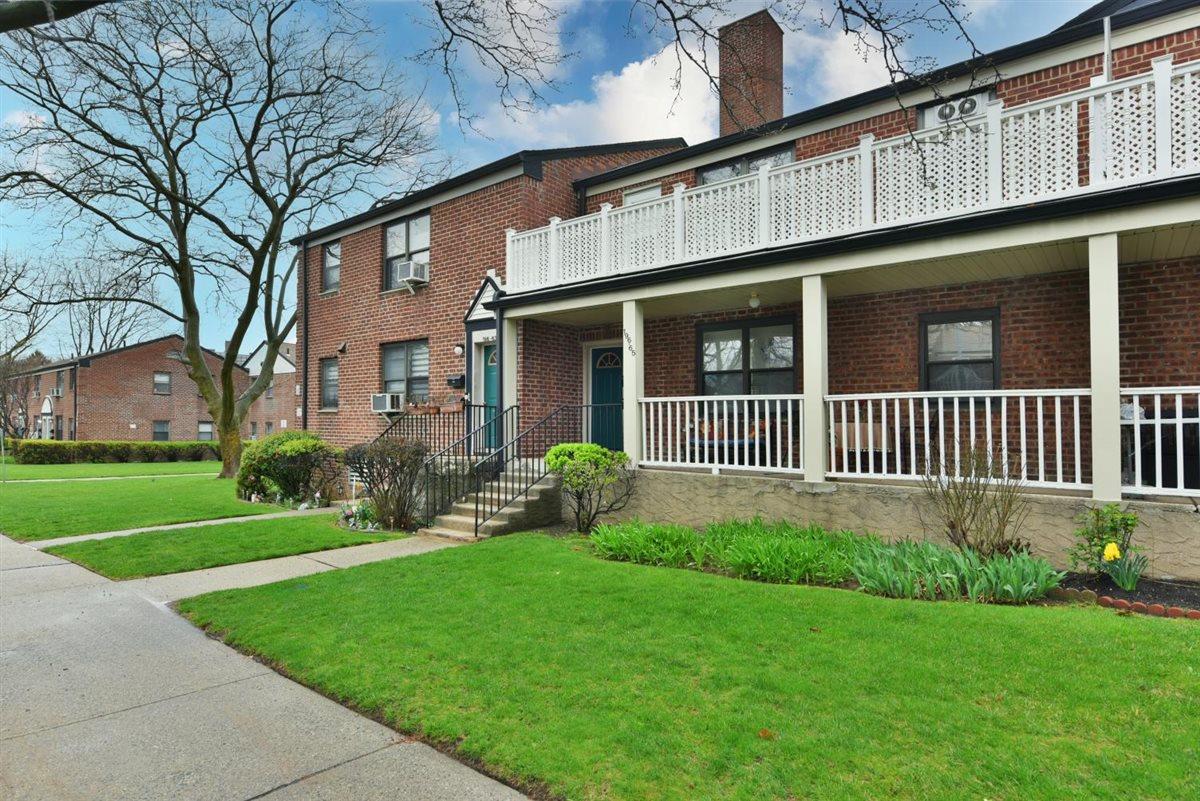 #2 photo, 196-65 69TH Avenue, クイーンズ区 Fresh Meadows , NY 11365