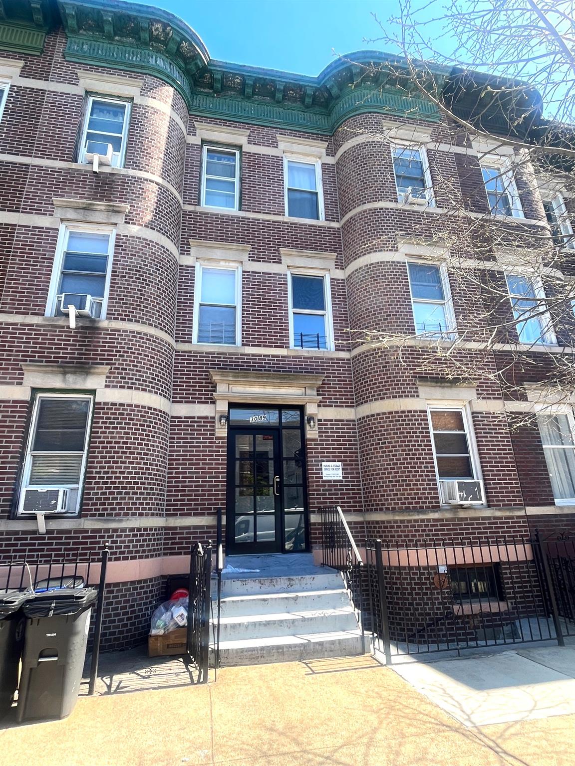 #2 photo, 30-89 43rd Street Street, クイーンズ区 Astoria , NY 11103