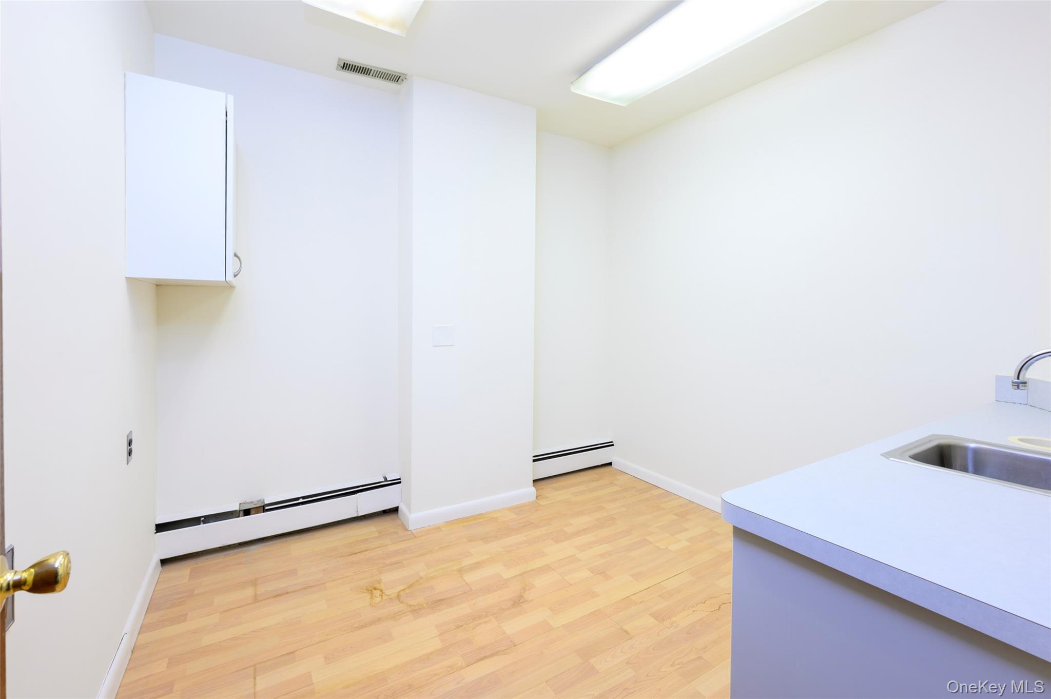 #17 photo, 395 Westchester Avenue, Port Chester , NY 10573