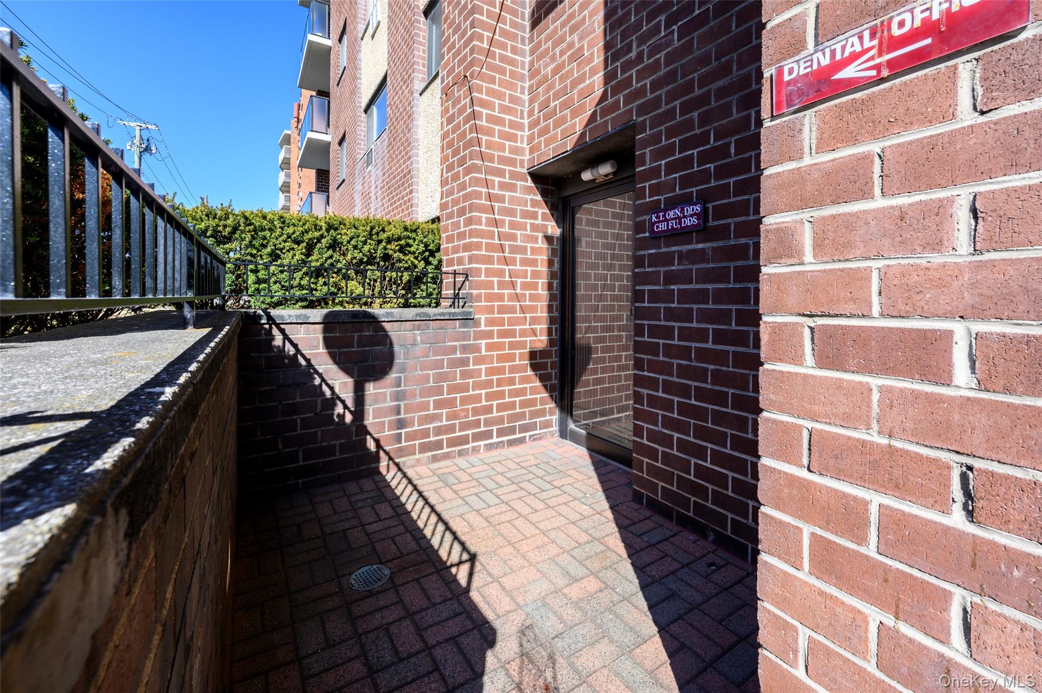 #3 photo, 395 Westchester Avenue, Port Chester , NY 10573