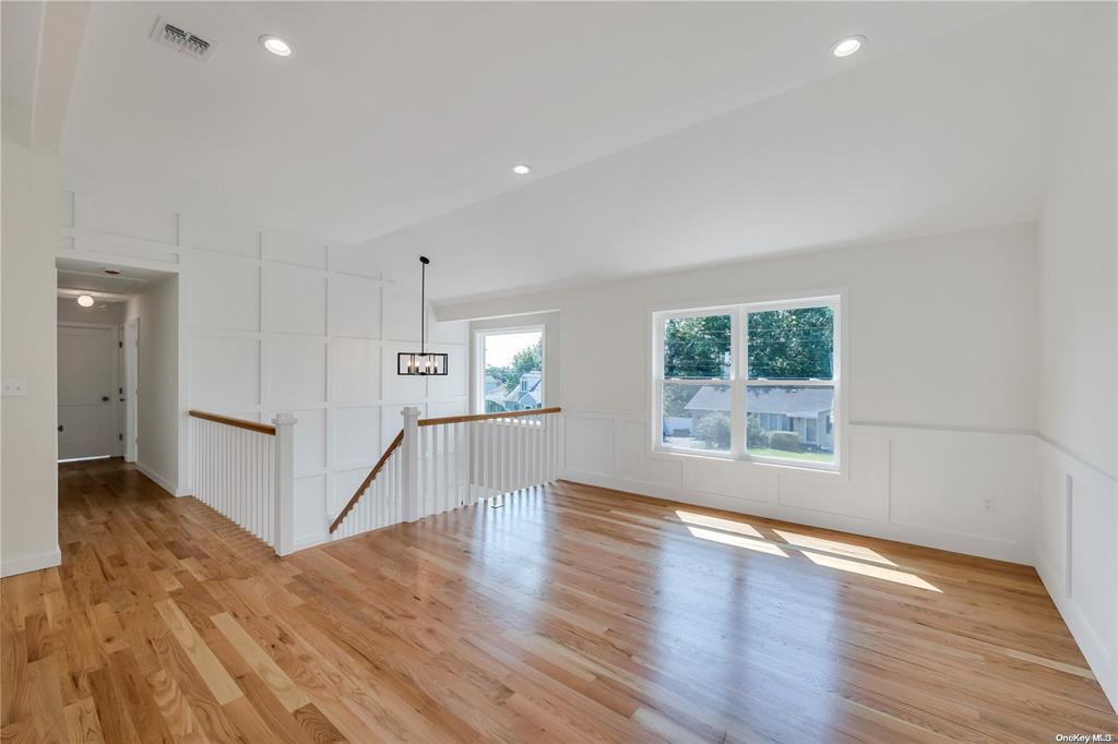 #10 photo, Tarkill Road, サフォーク郡 Ridge , NY 11961