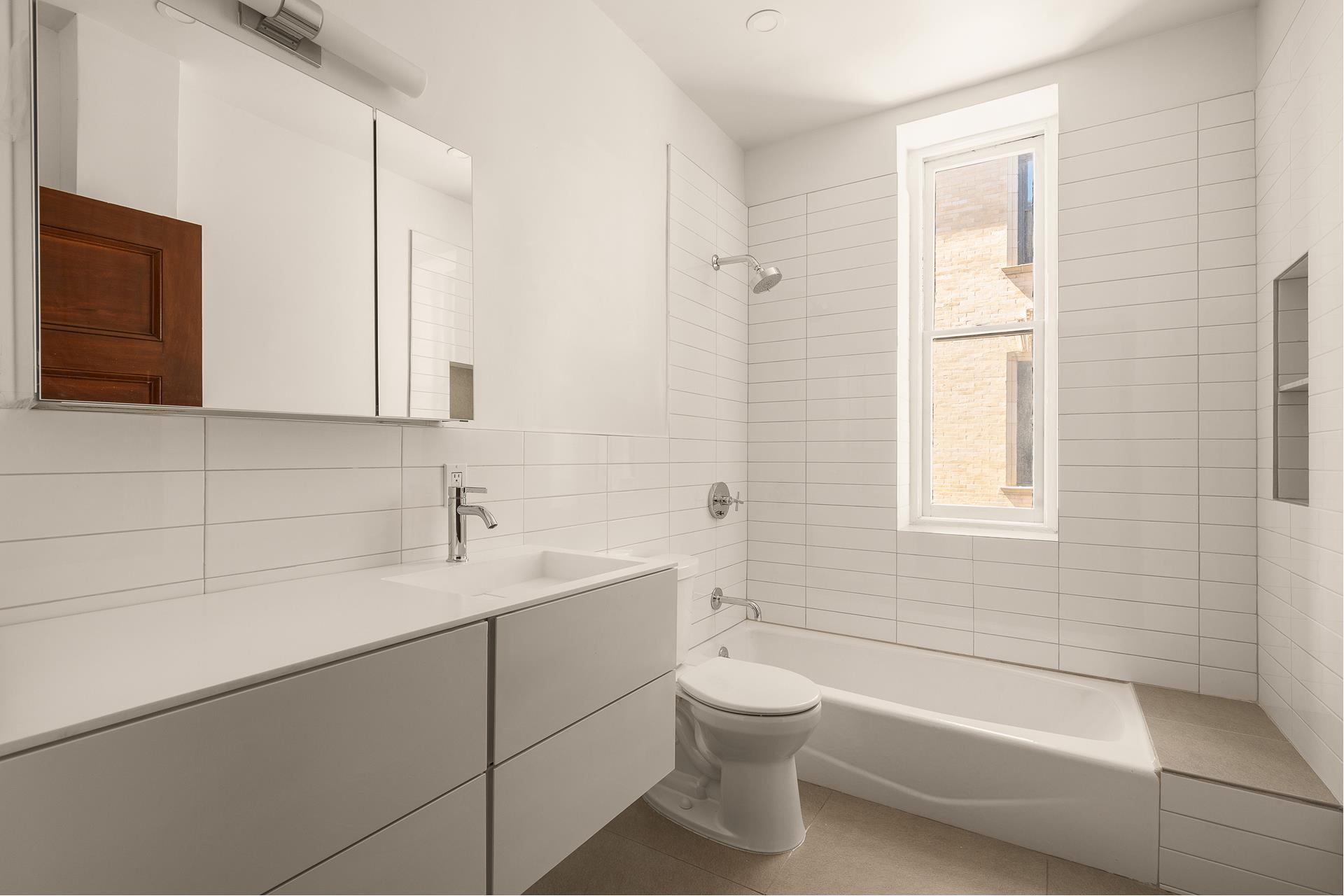 #15 photo, 218 W 139TH Street, マンハッタン Central Harlem , NY 10030