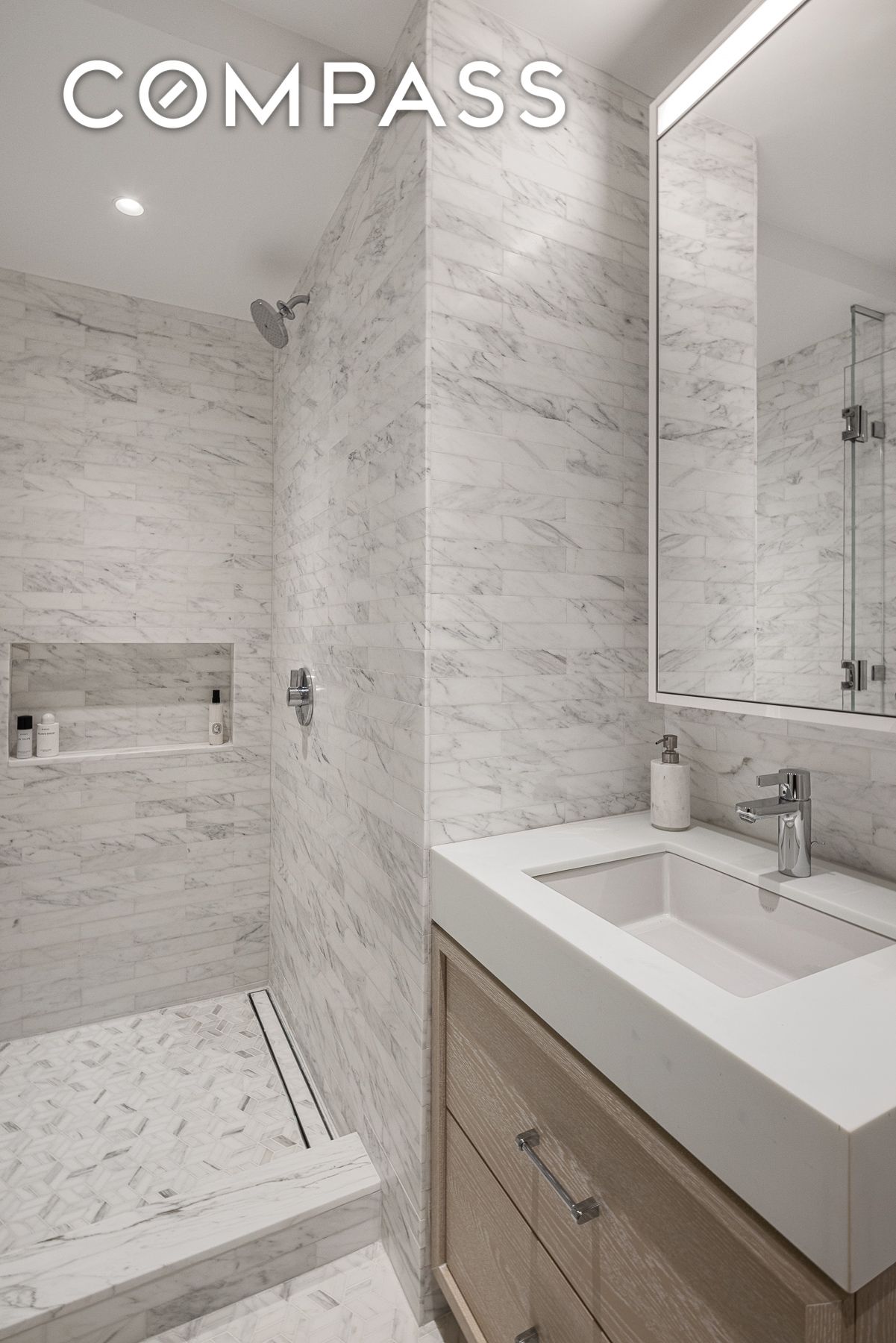 #14 photo, 250 W 96th Street, マンハッタン Upper West Side , NY 10025