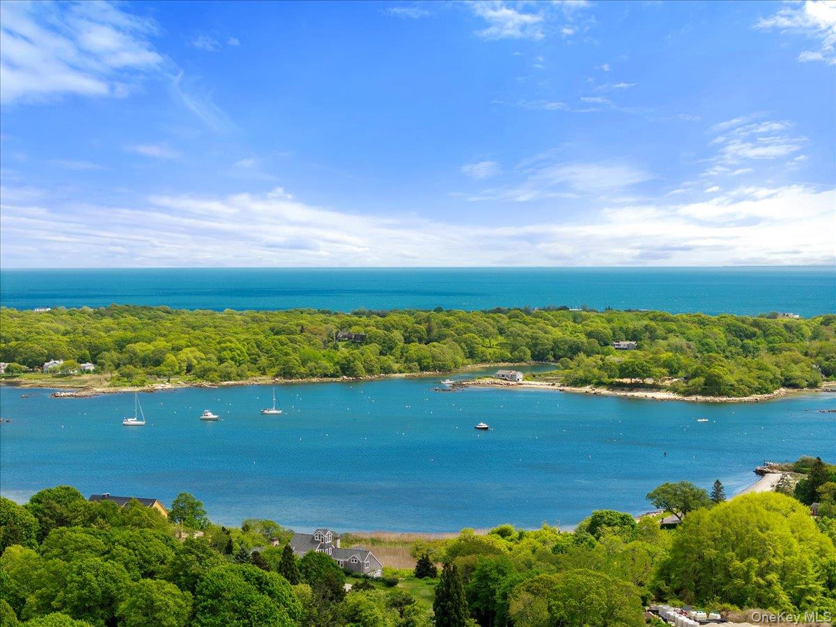 #11 photo, Avenue B, サフォーク郡 Fishers Island , NY 06390