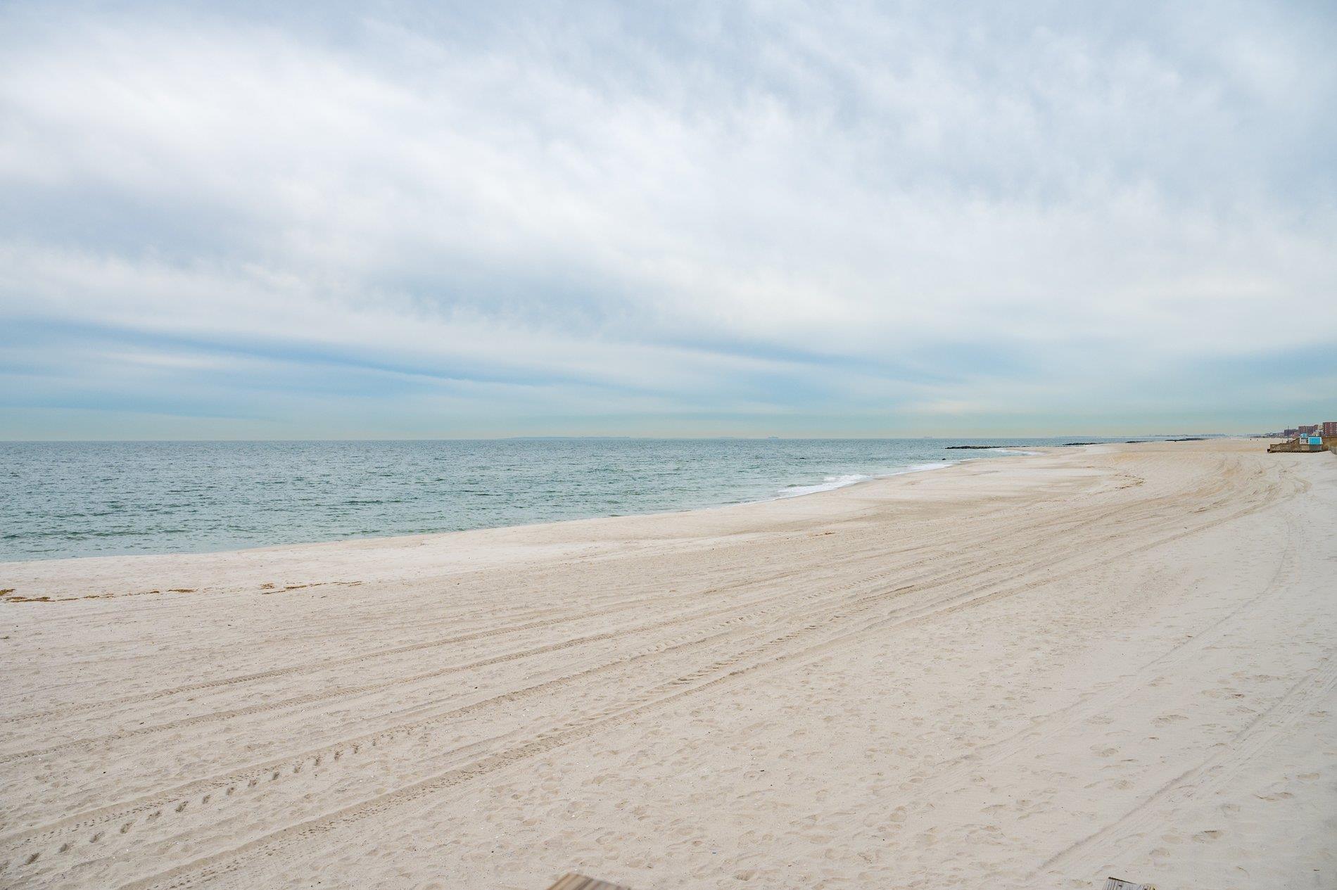 #19 photo, 155 Monroe Boulevard, ナッソー郡 Long Beach , NY 11561