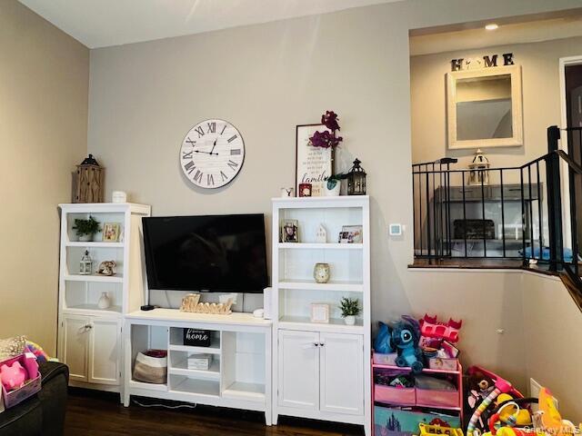 #4 photo, 1300 Race Avenue, サフォーク郡 Medford , NY 11763