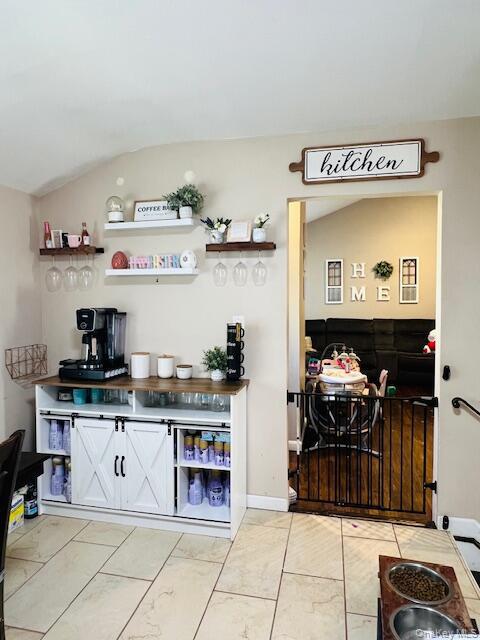 #9 photo, 1300 Race Avenue, サフォーク郡 Medford , NY 11763