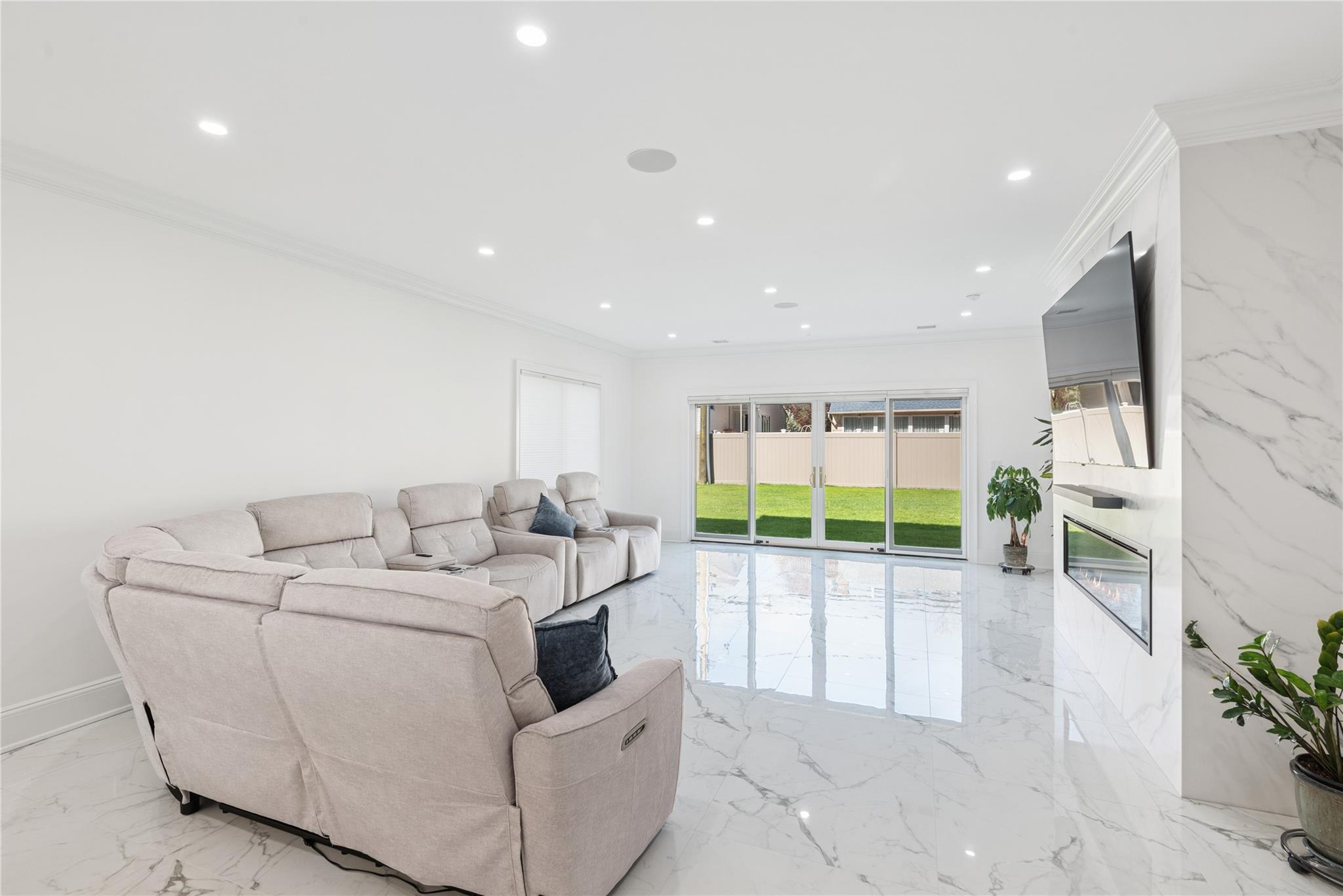 #17 photo, 783 Oakleigh Road, ナッソー郡 North Woodmere , NY 11581