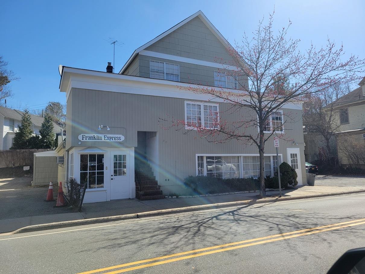 #2 photo, 20 Bryant Avenue, ナッソー郡 Roslyn , NY 11576