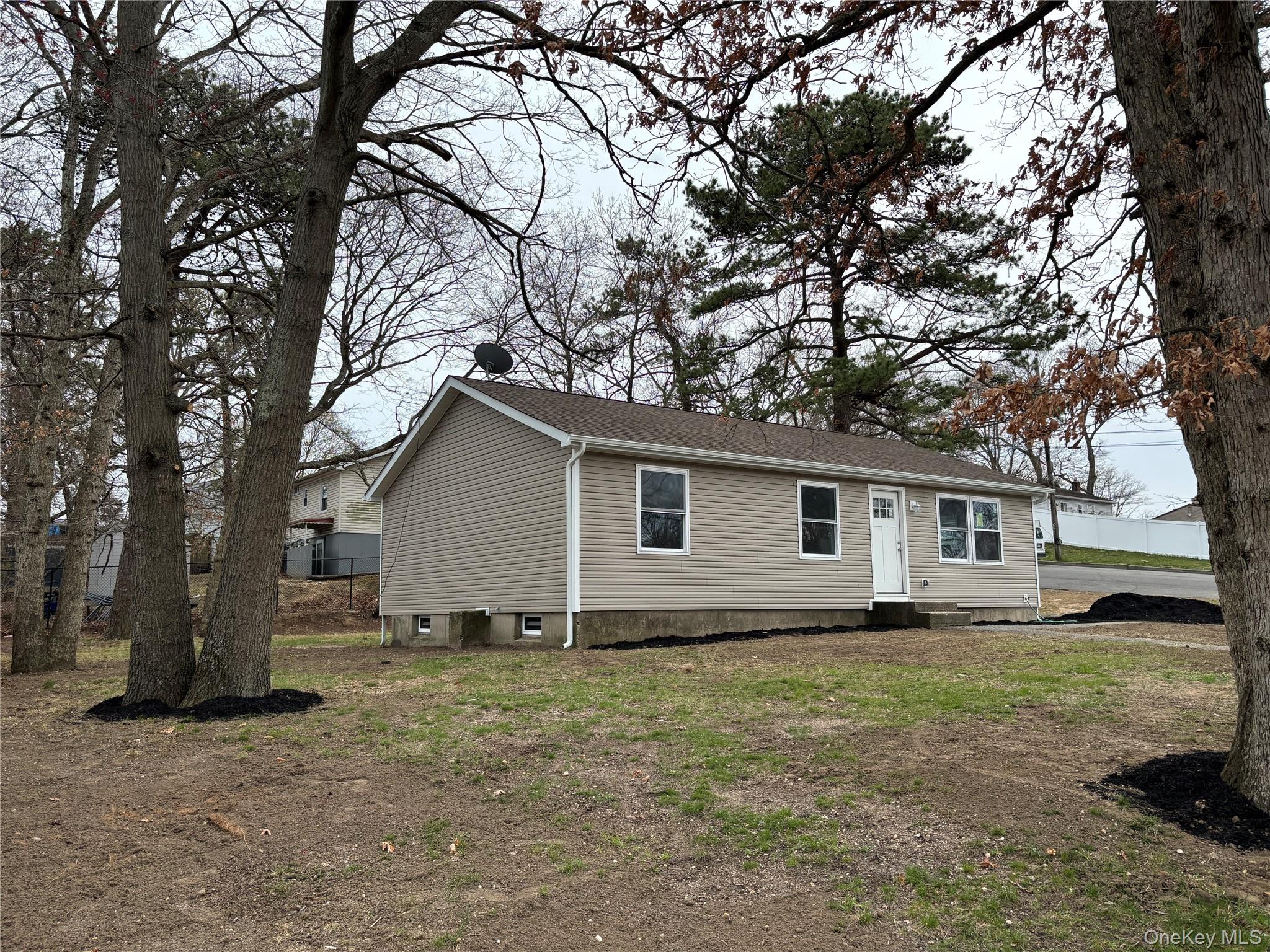 #3 photo, 159 Washington Avenue, サフォーク郡 Wheatley Heights , NY 11798