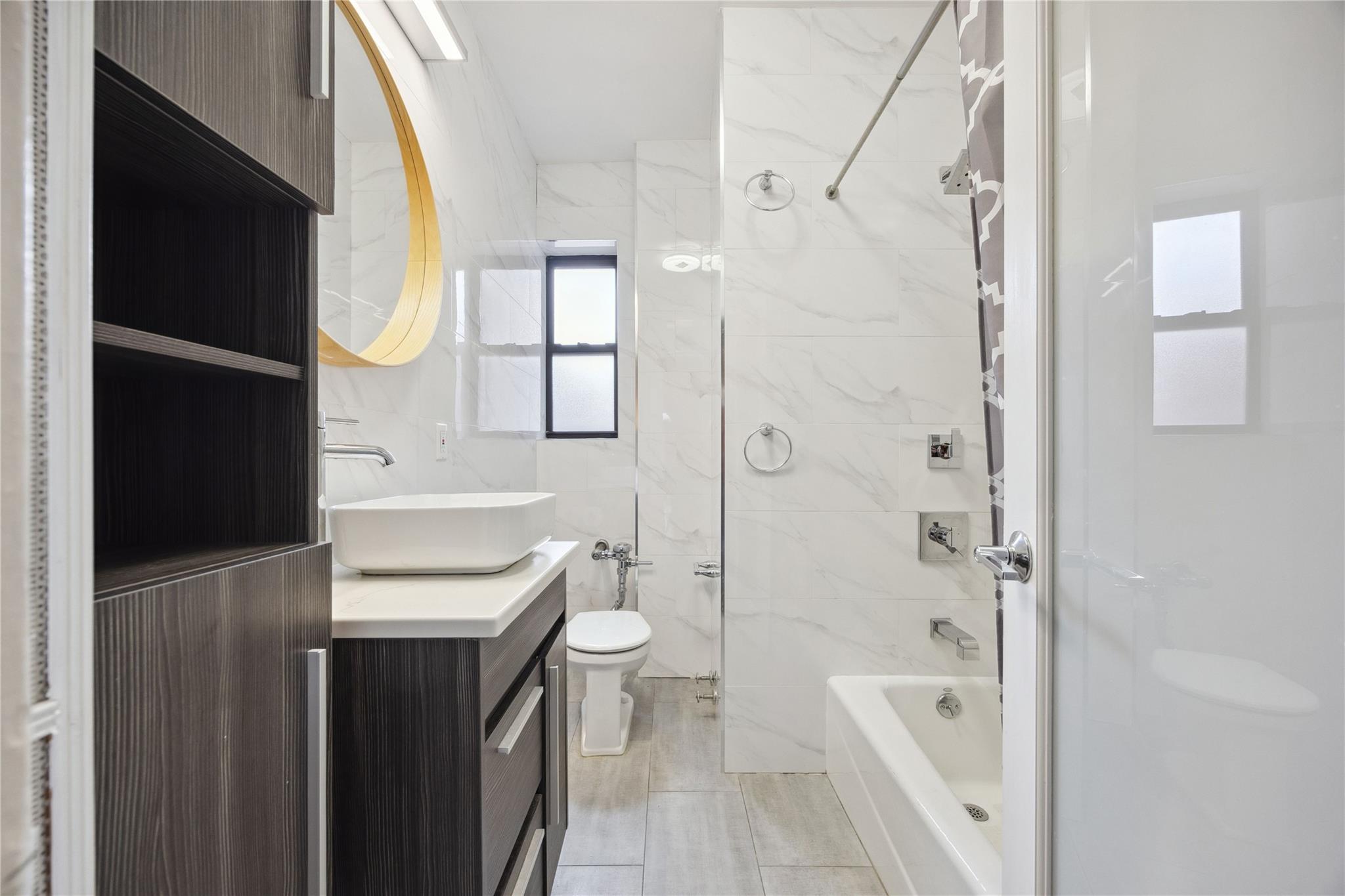 #15 photo, 7211 110th Street, クイーンズ区 Forest Hills , NY 11375