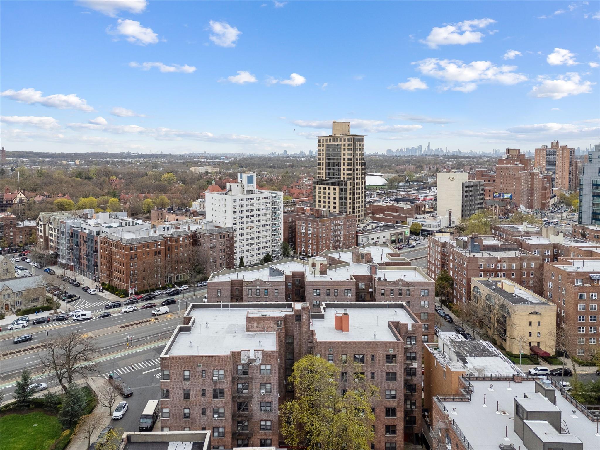 #20 photo, 7211 110th Street, クイーンズ区 Forest Hills , NY 11375