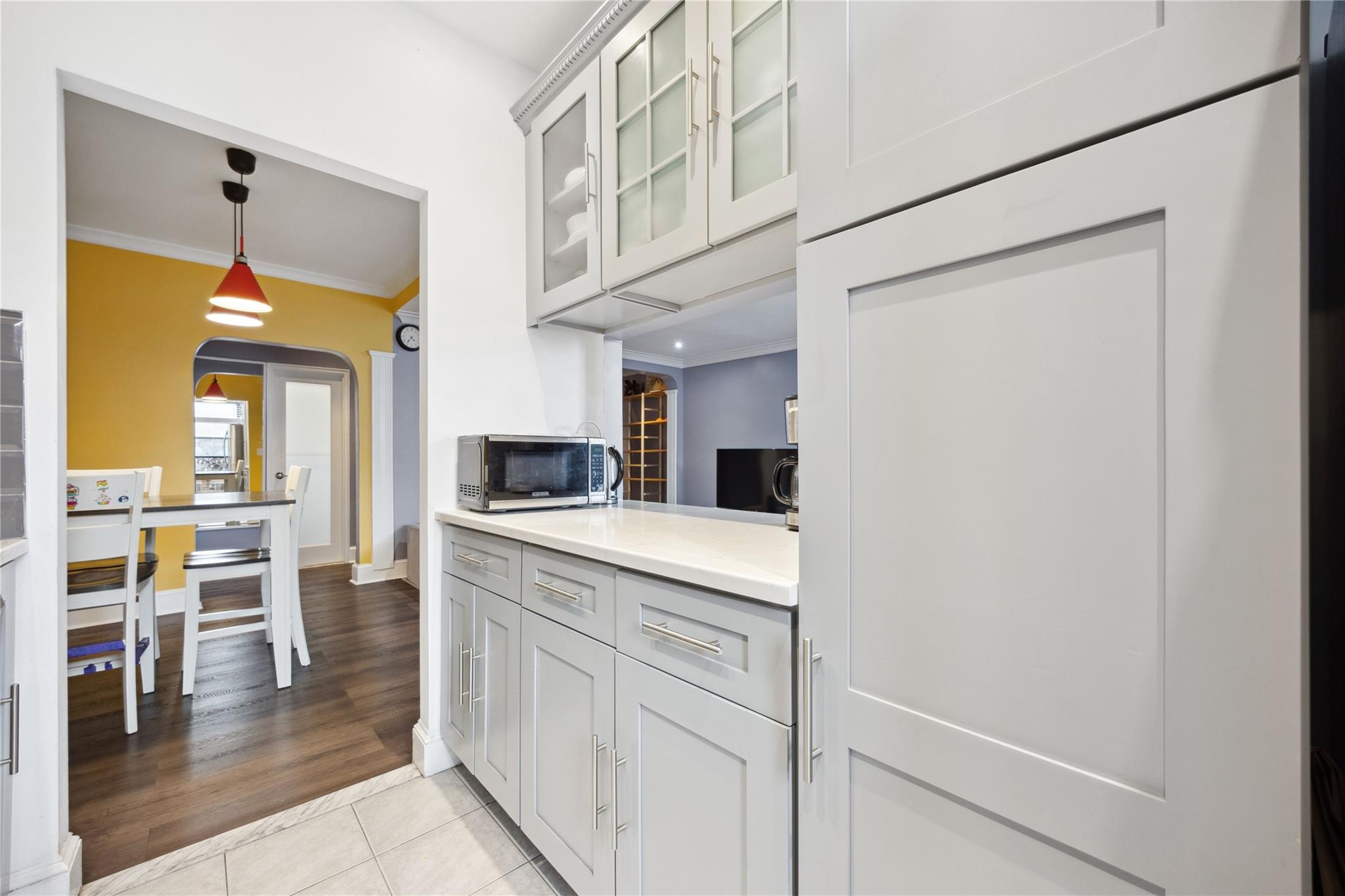 #8 photo, 7211 110th Street, クイーンズ区 Forest Hills , NY 11375