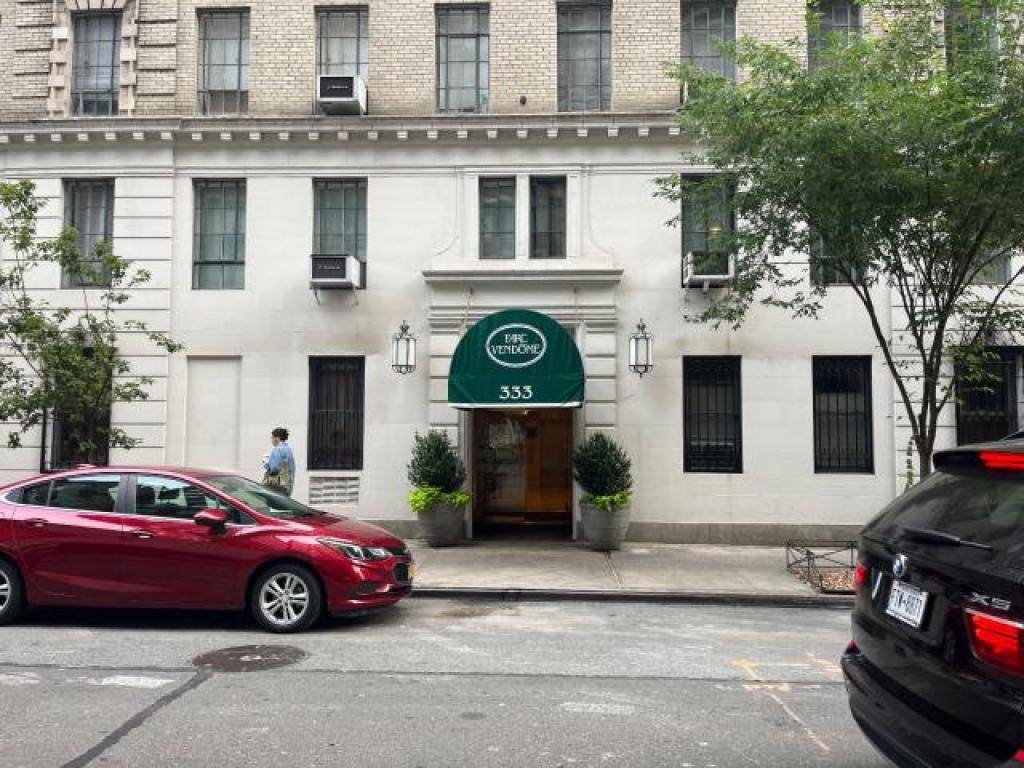 #2 photo, 333 West 56th Street, #2M, マンハッタン New York , NY 10019