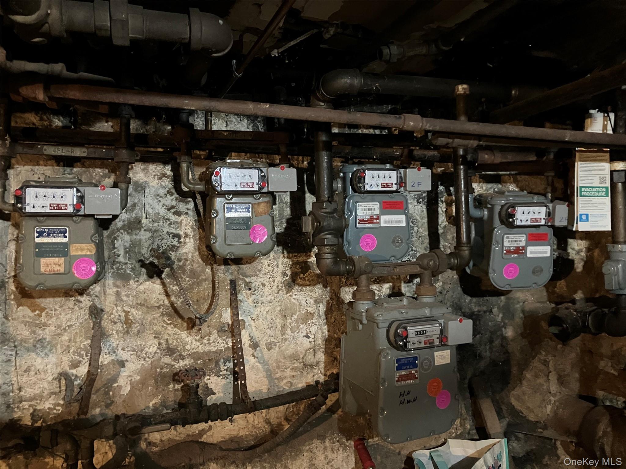 #8 photo, 20-14 29th St Astoria, 29th., st., クイーンズ区 Astoria , NY 11105