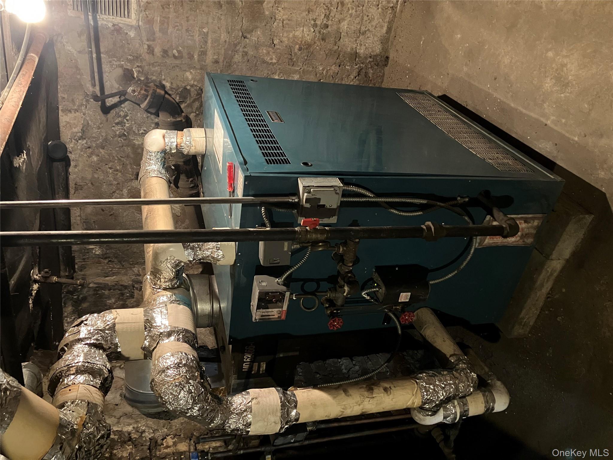 #9 photo, 20-14 29th St Astoria, 29th., st., クイーンズ区 Astoria , NY 11105