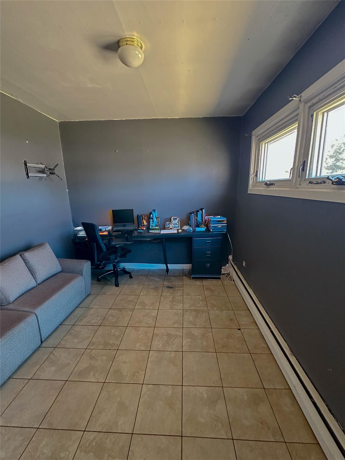 #8 photo, 129 2nd Avenue, サフォーク郡 Brentwood , NY 11717