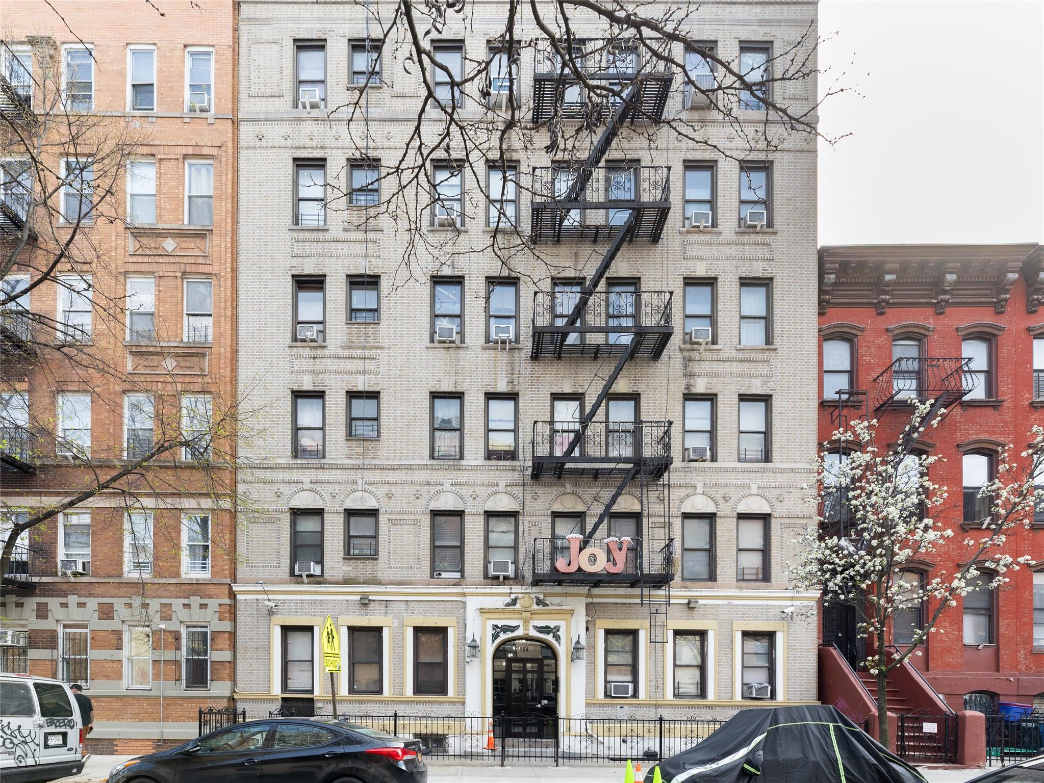 #16 photo, 154 South 3rd, Brooklyn , NY 11211