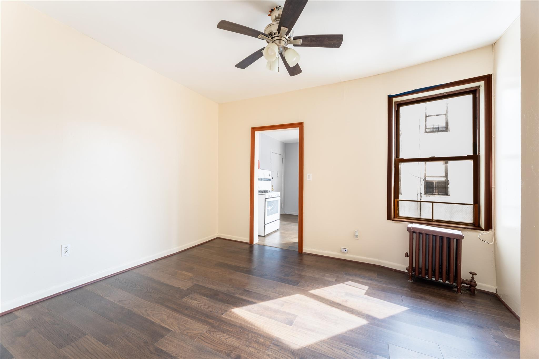 #2 photo, 154 South 3rd, Brooklyn , NY 11211