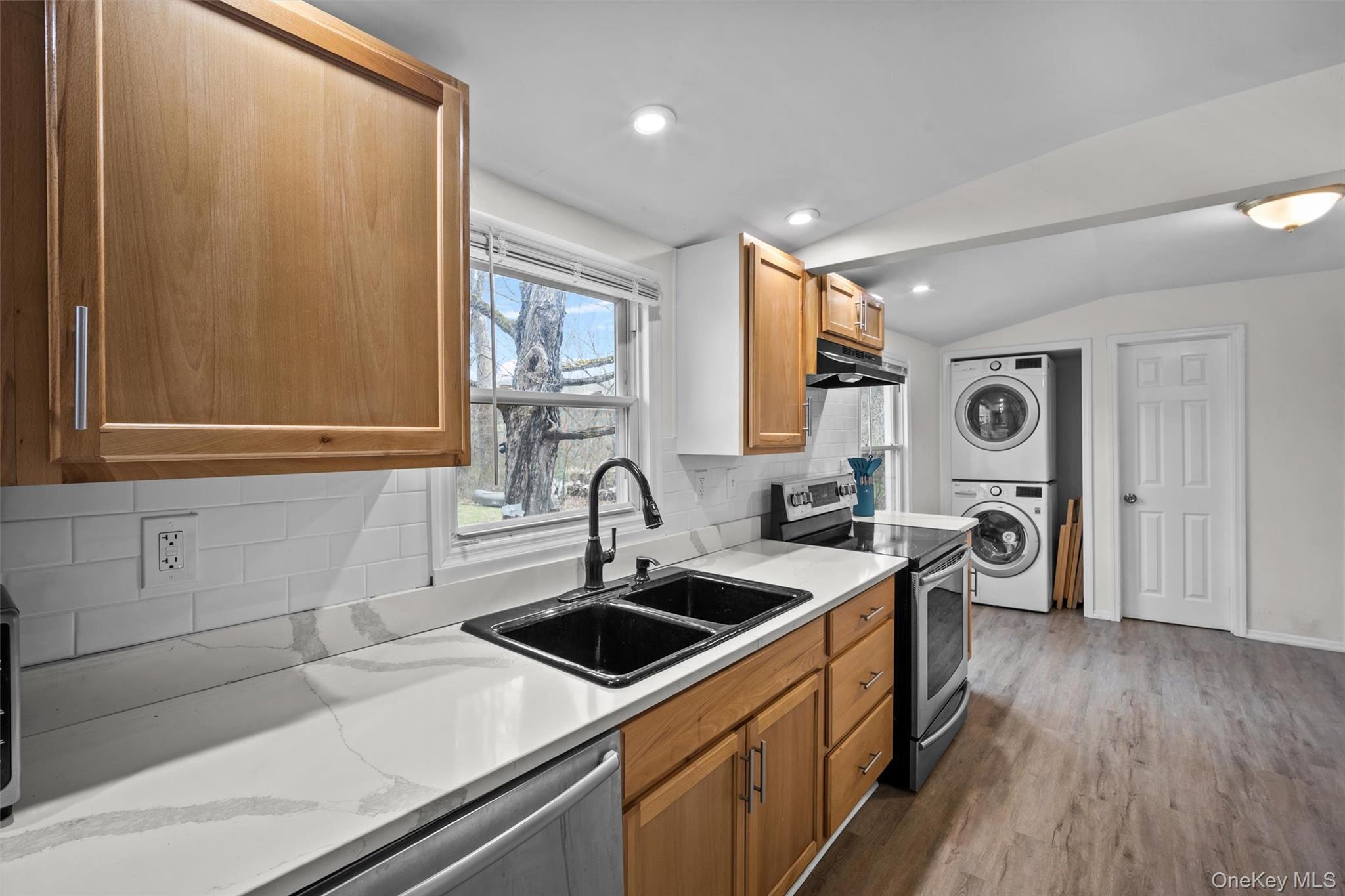 #18 photo, 16 Titus Road, Poughkeepsie , NY 12603