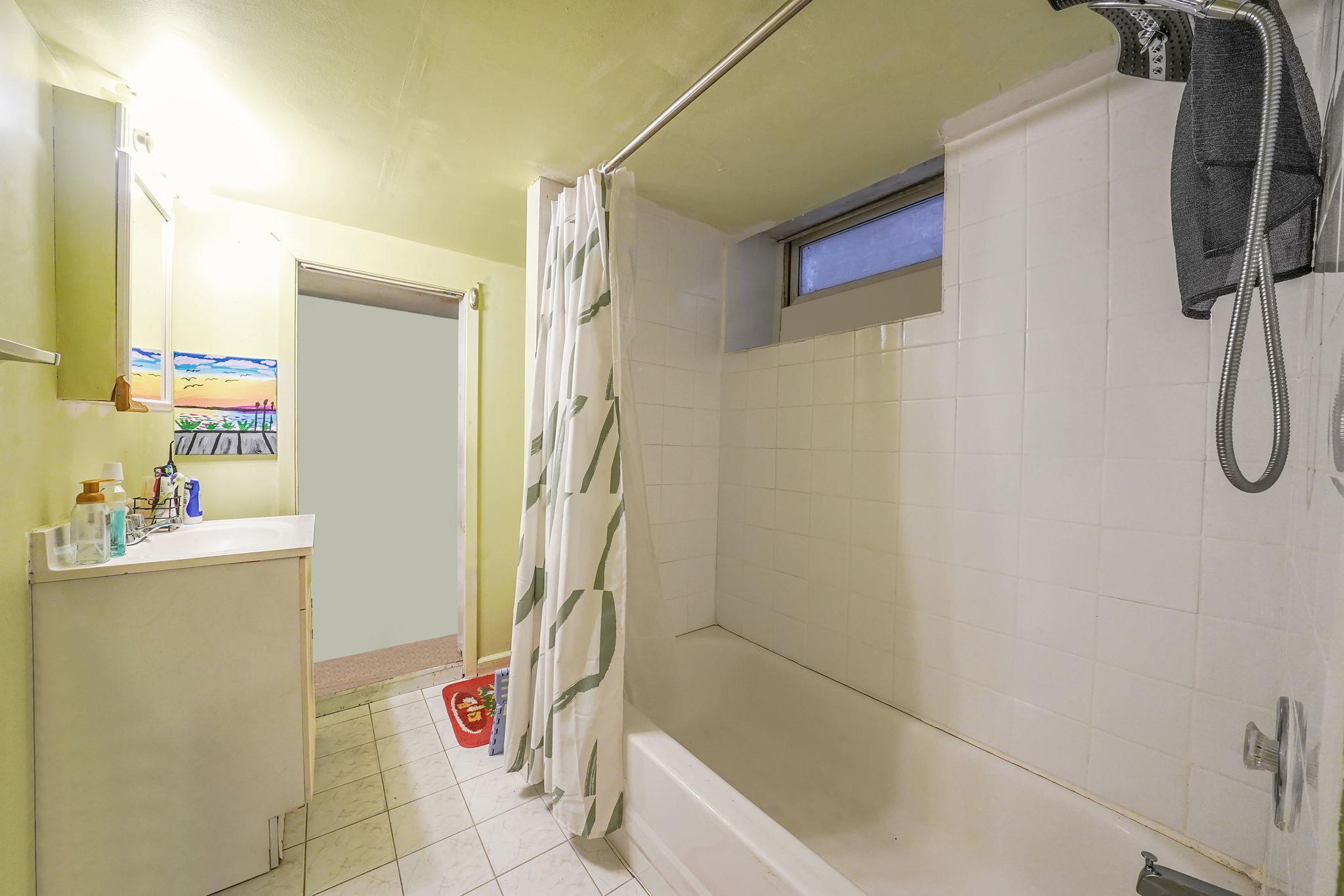 #13 photo, 3205 Lafayette Avenue, ブロンクス区 Bronx , NY 10465