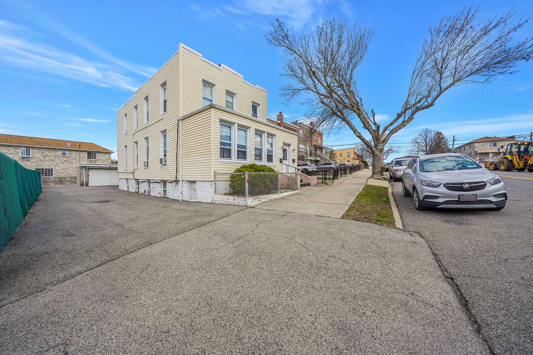 #2 photo, 3205 Lafayette Avenue, ブロンクス区 Bronx , NY 10465