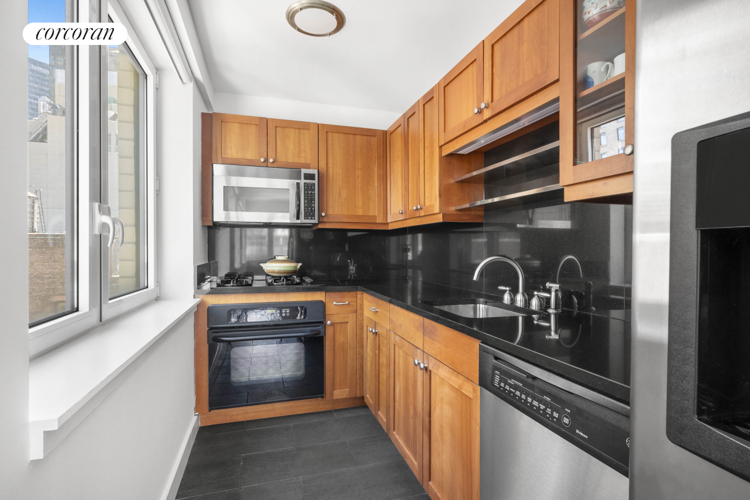 #4 photo, 425 5TH Avenue, Midtown , NY 10016