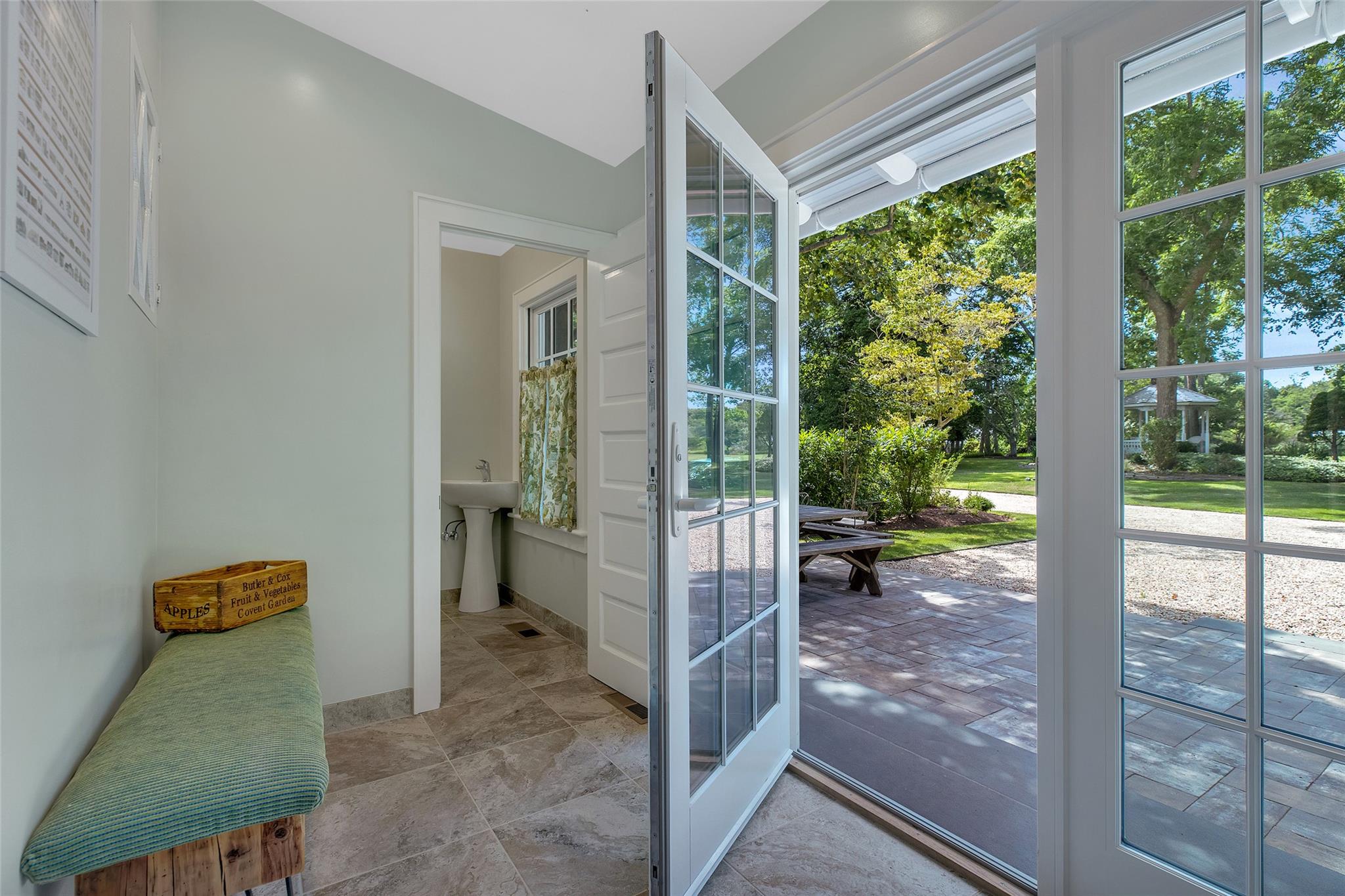 #7 photo, 8325 Main Road, サフォーク郡 East Marion , NY 11939