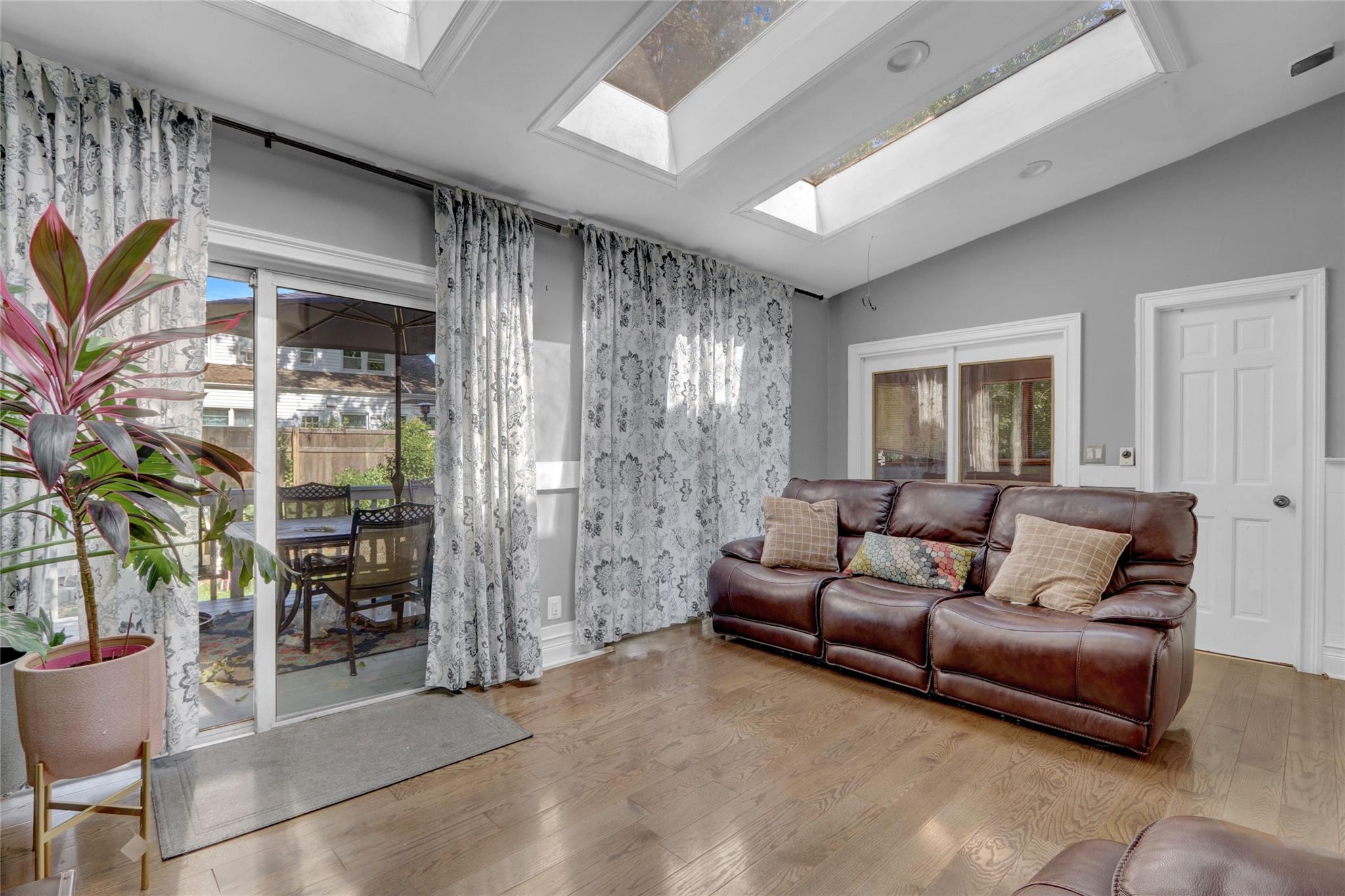 #8 photo, 154 California Avenue, ناسو Freeport , NY 11520