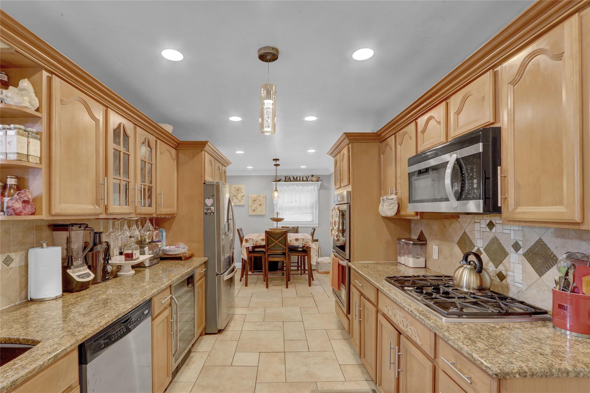 #9 photo, 154 California Avenue, ناسو Freeport , NY 11520