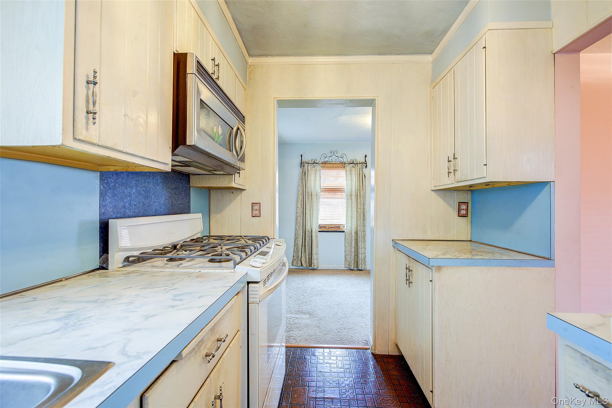 #11 photo, 61-20 214 Street, Bayside , NY 11364