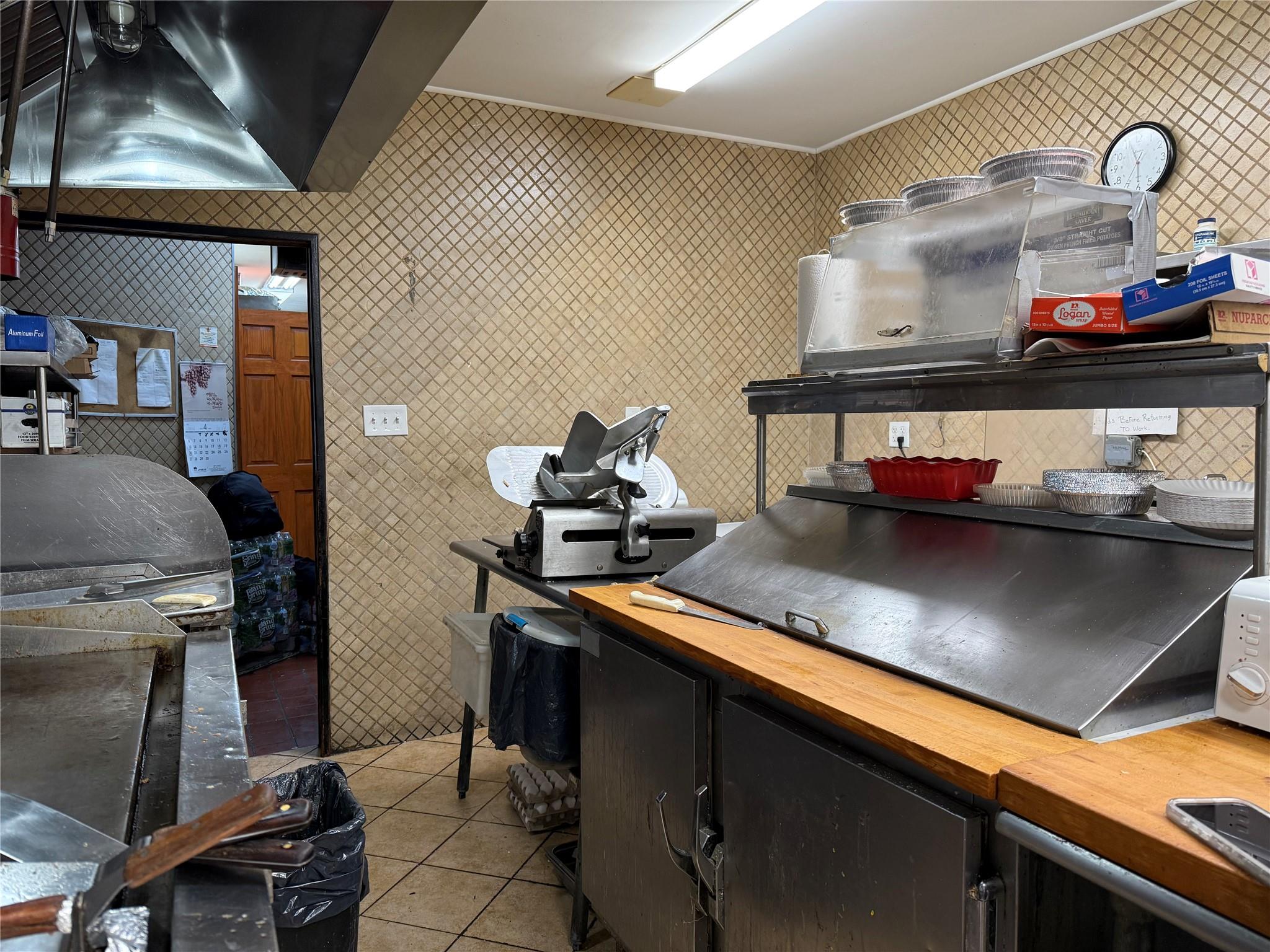 #2 photo, 47-02 37th Street, クイーンズ区 Long Island City , NY 11101