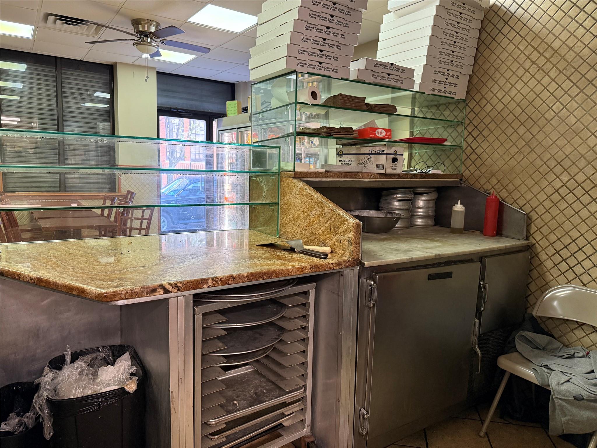 #3 photo, 47-02 37th Street, クイーンズ区 Long Island City , NY 11101