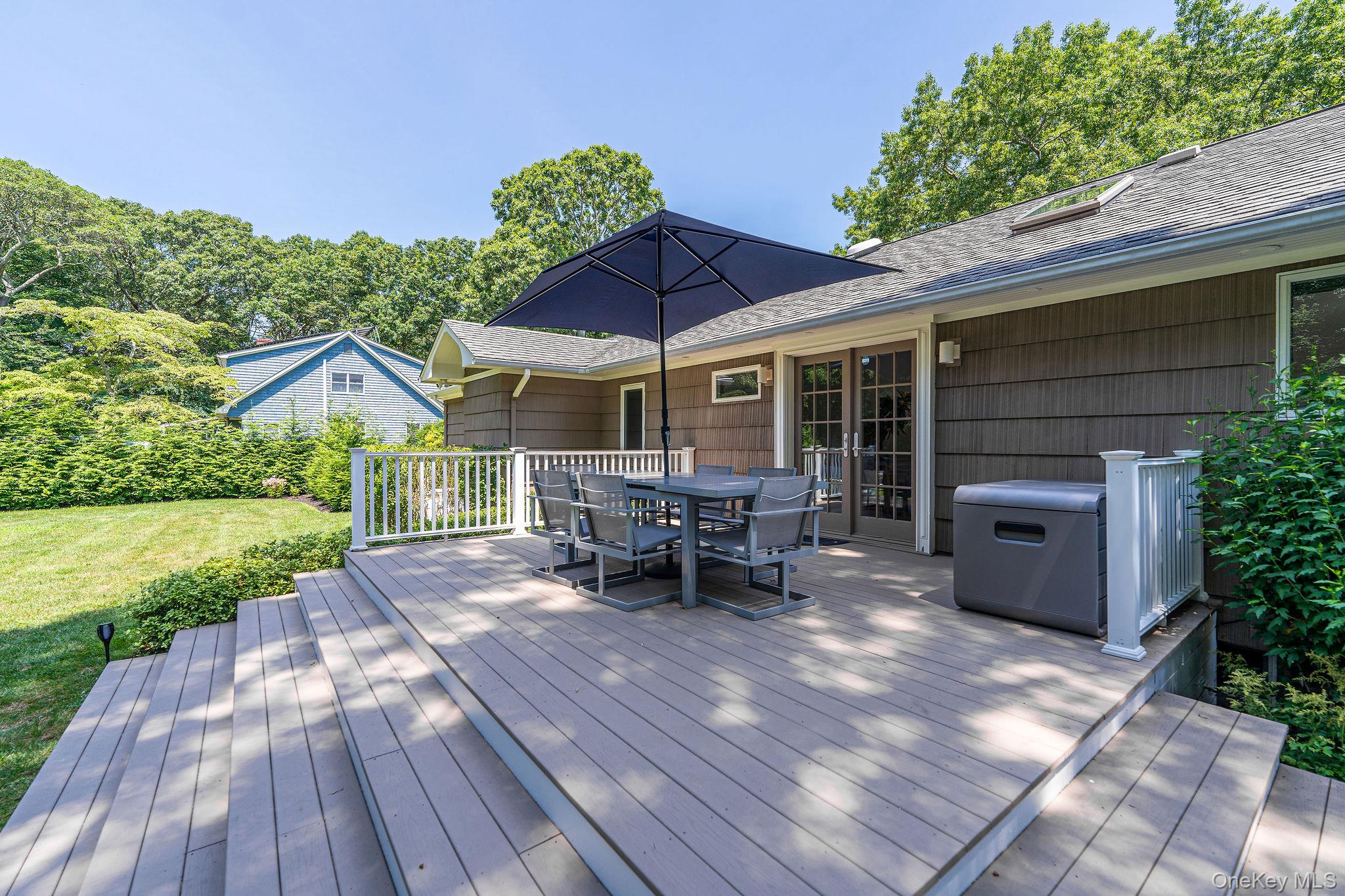 #3 photo, 410 Cedar Drive, サフォーク郡 Mattituck , NY 11952