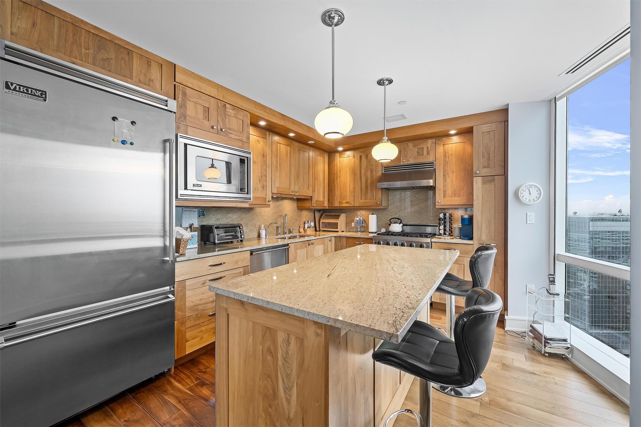 #11 photo, 5 Renaissance Square, White Plains , NY 10601