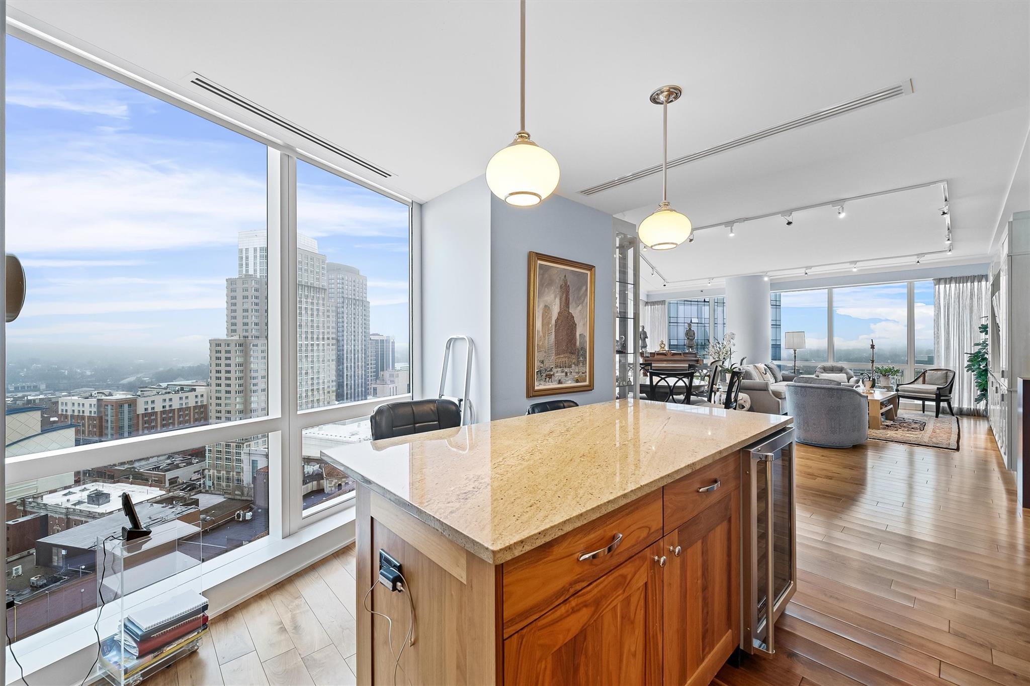 #13 photo, 5 Renaissance Square, White Plains , NY 10601