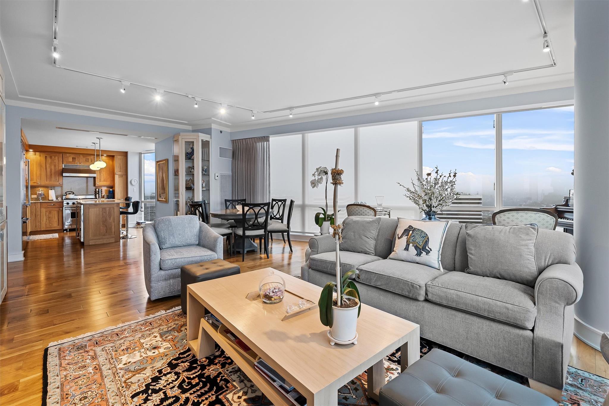 #9 photo, 5 Renaissance Square, White Plains , NY 10601