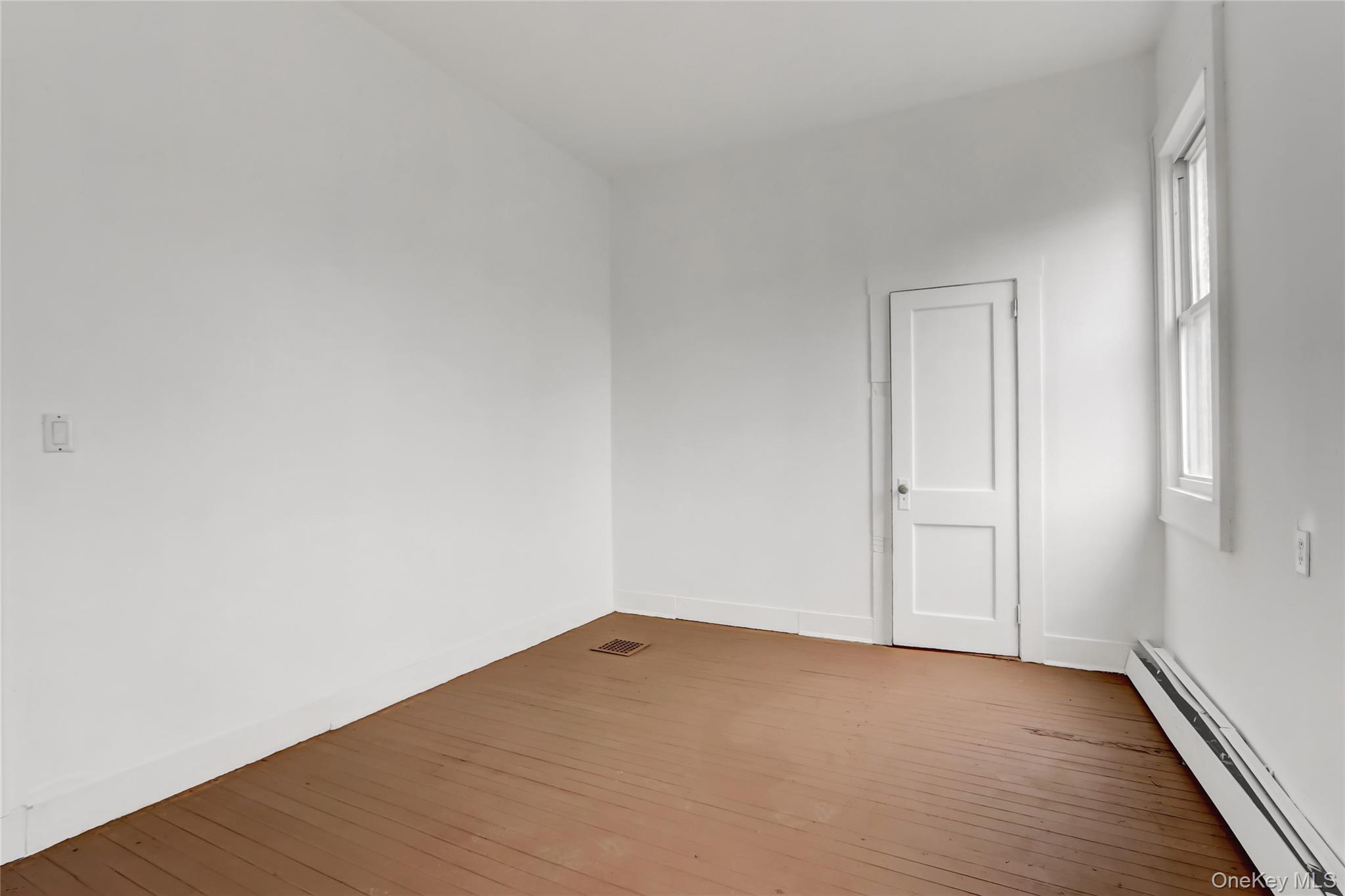 #10 photo, 69 Hewlett Street, ナッソー郡 Hempstead , NY 11550