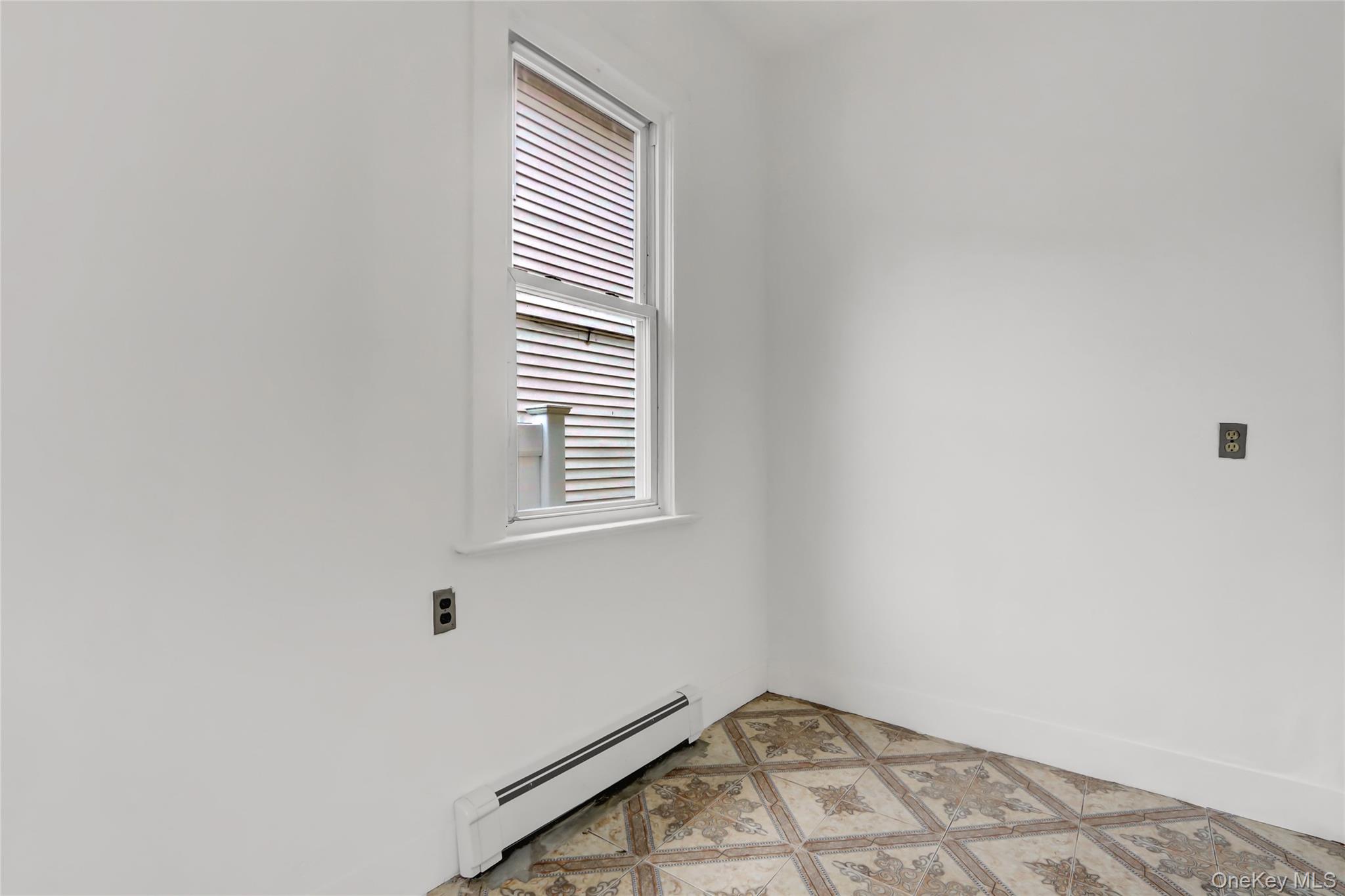 #13 photo, 69 Hewlett Street, ナッソー郡 Hempstead , NY 11550