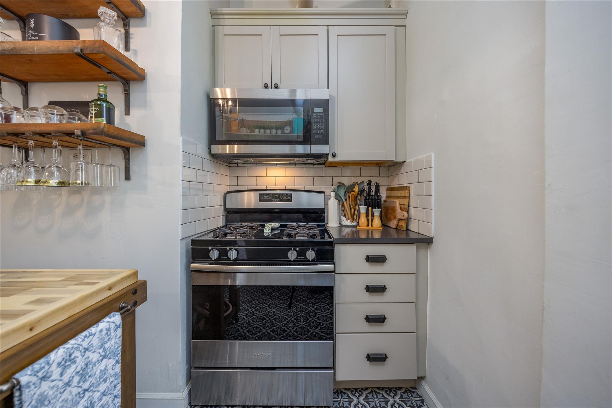 #10 photo, 1440 Midland Avenue, Bronxville , NY 10708