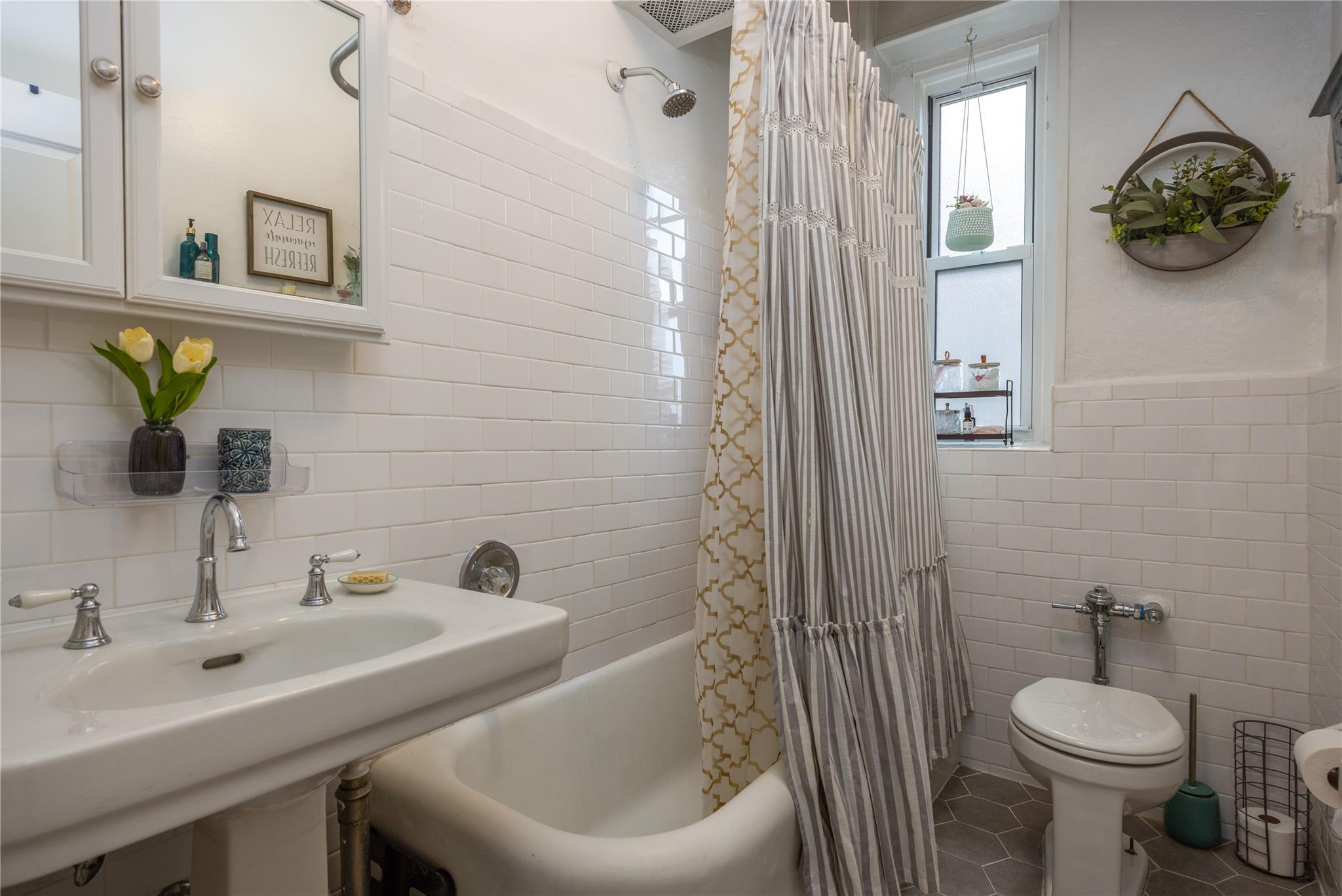 #20 photo, 1440 Midland Avenue, Bronxville , NY 10708