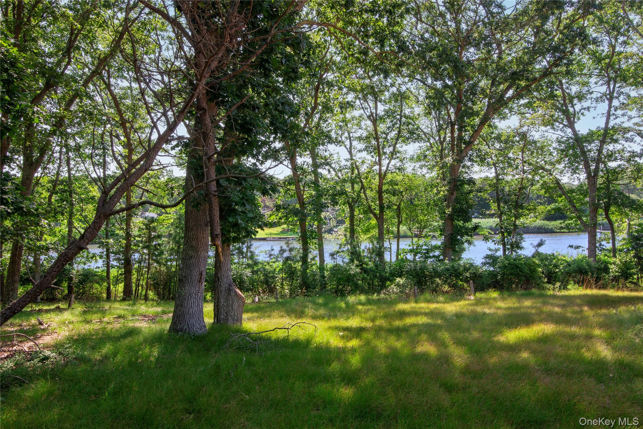 #4 photo, 75 Montauk Highway, サフォーク郡 Westhampton , NY 11977