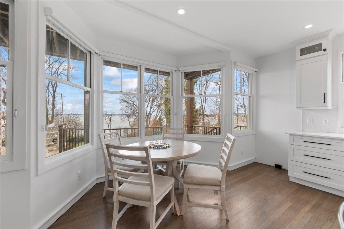 #13 photo, 249 Little Neck Road, サフォーク郡 Centerport , NY 11721