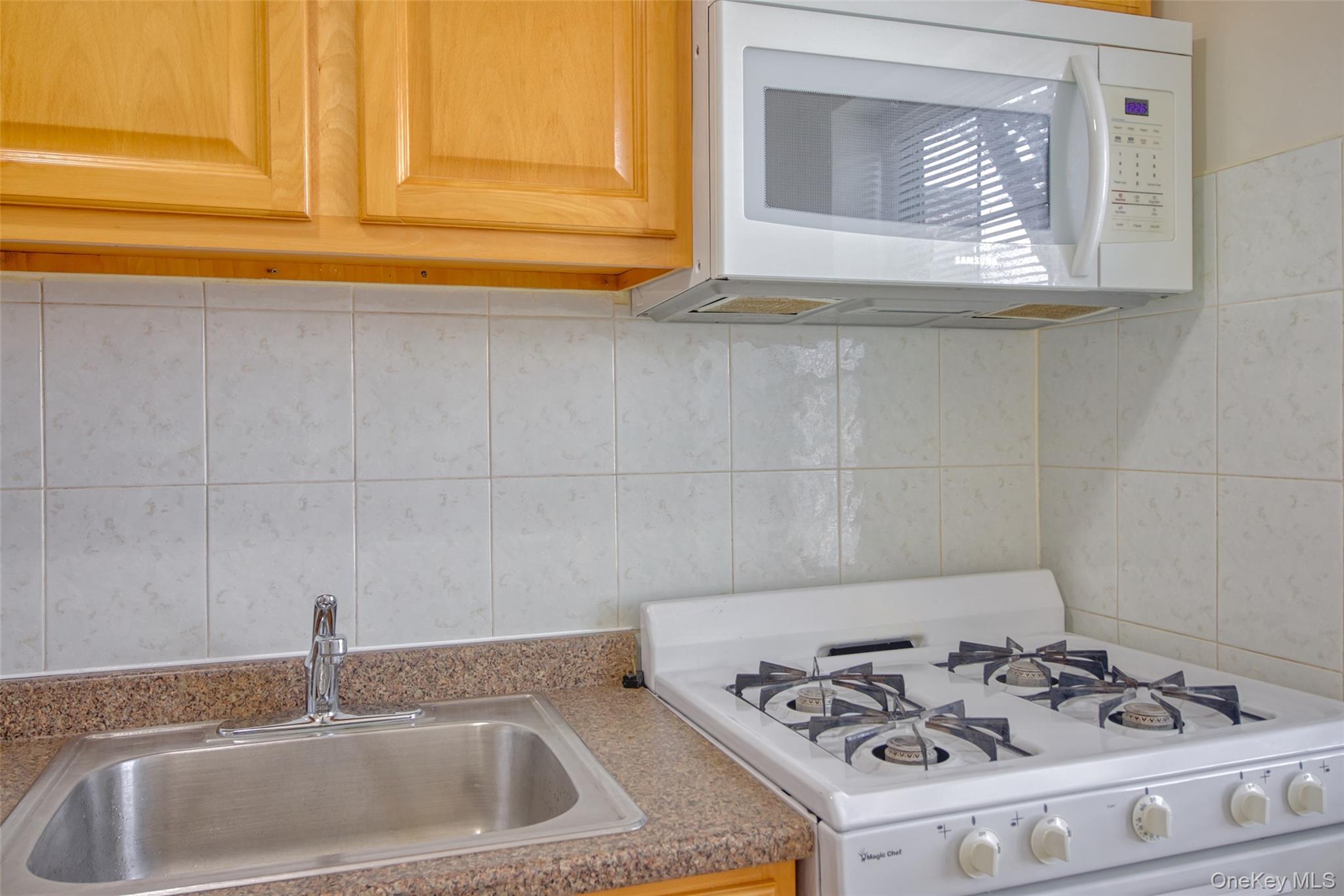 #11 photo, 78-35 147th Street, Kew Garden Hills , NY 11367