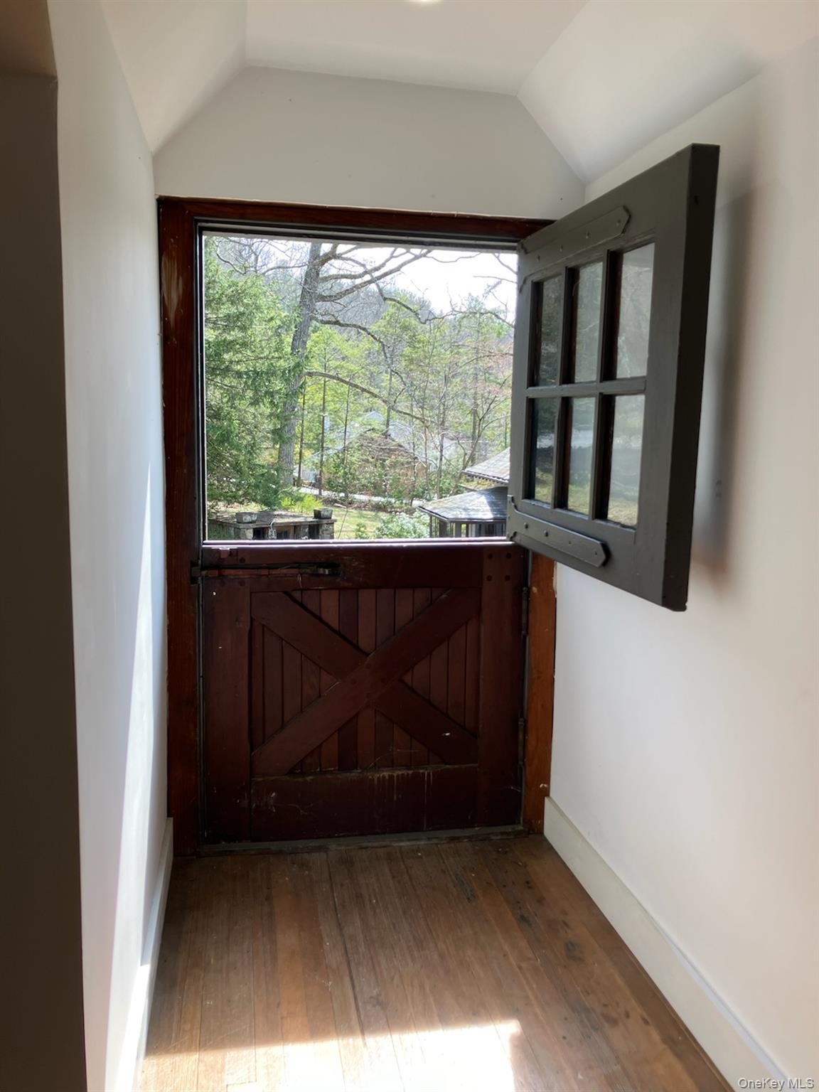 #18 photo, 12 Pine Hill Road, Tuxedo Park , NY 10987