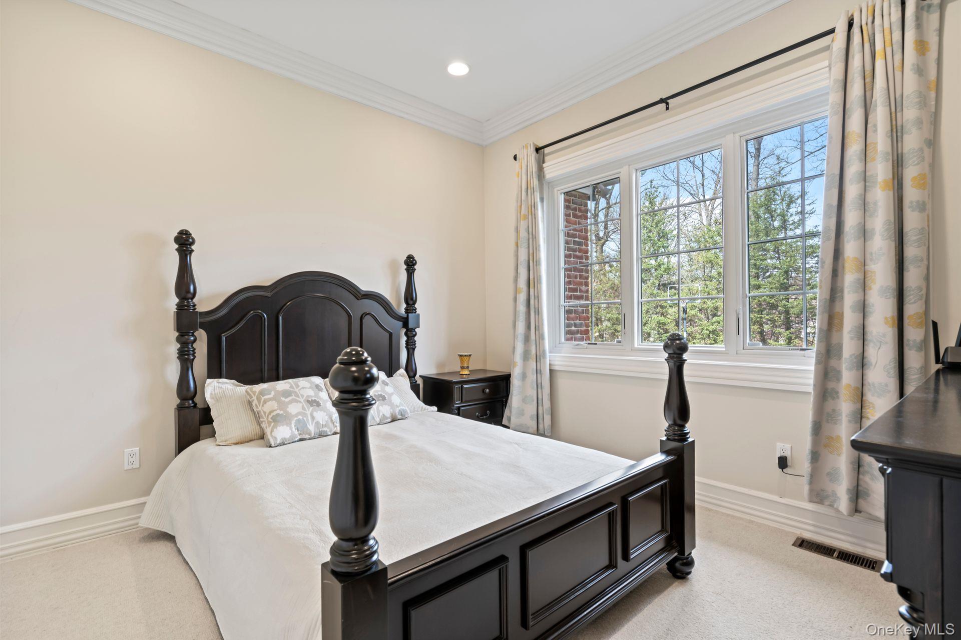 #17 photo, 21 Harriman Drive, ナッソー郡 Sands Point , NY 11050