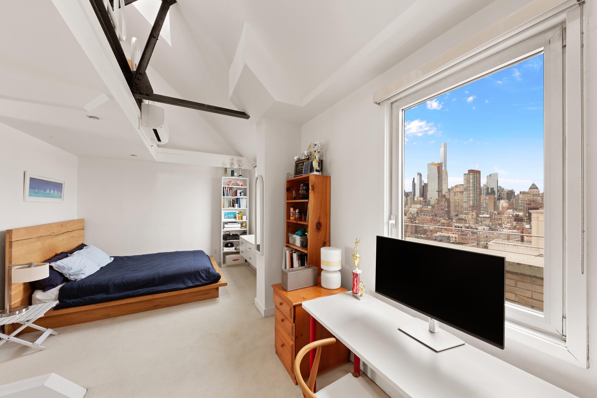 #10 photo, 2166 BROADWAY, マンハッタン Upper West Side , NY 10024